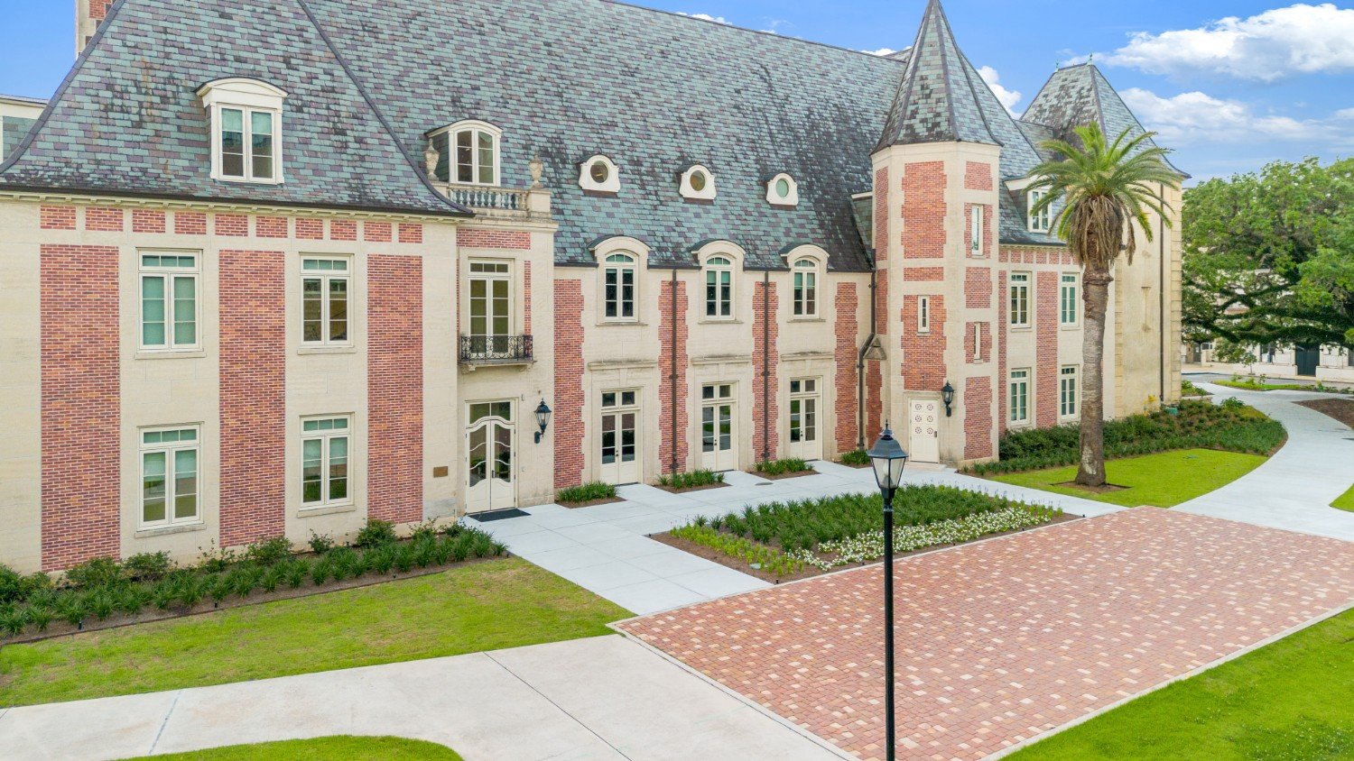 Flora_FrenchHouse_BatonRouge_6.jpg