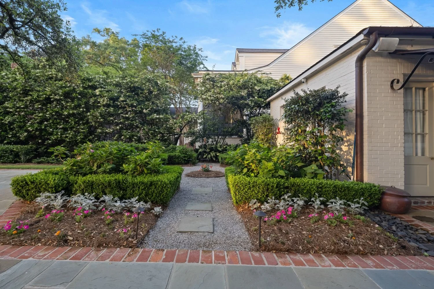 Flora_Standford_Avenue_Residence_13.jpg