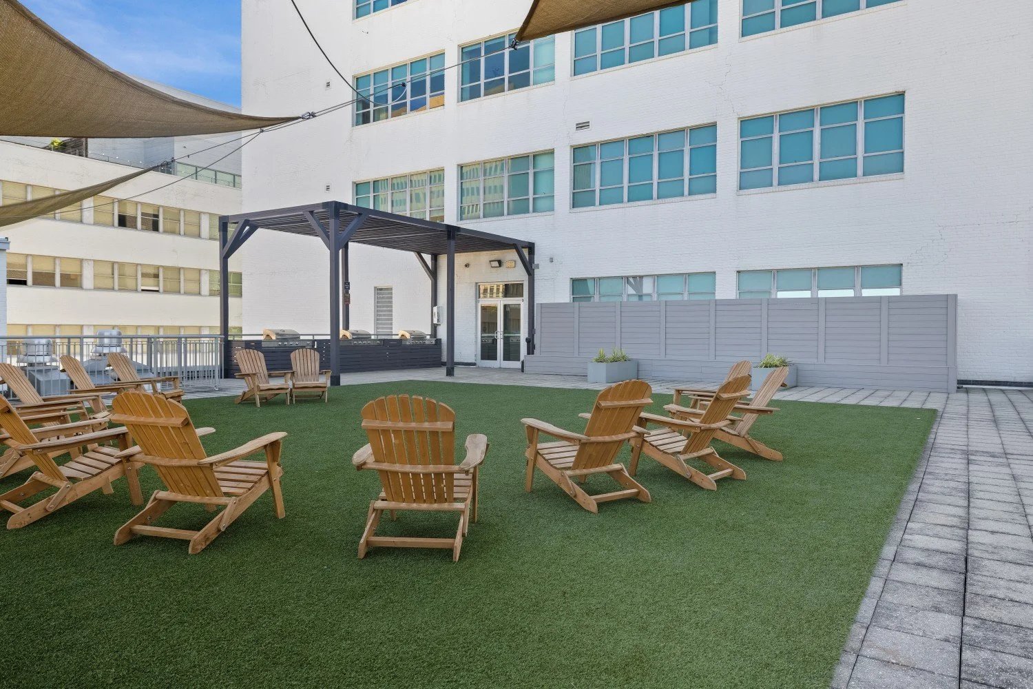 Commercial landscape maintenance in Oak Hills Place, LA and Shenandoah, LA