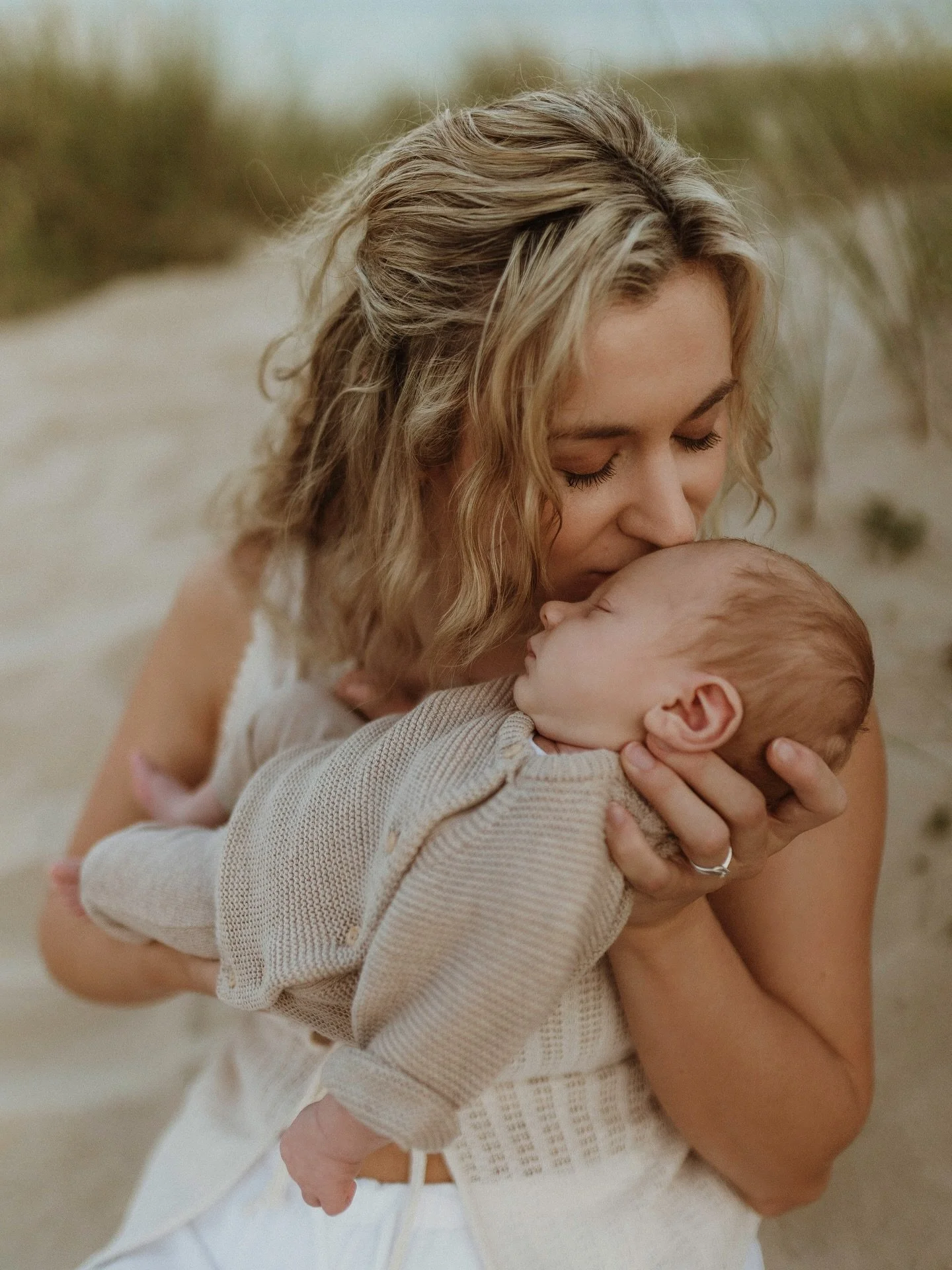 So glad I followed my heart and niched into beach shoots. Watching my diary fill with maternity, newborn and family sessions by the sea all year round, I know I&rsquo;ve made the right decision. 🥰