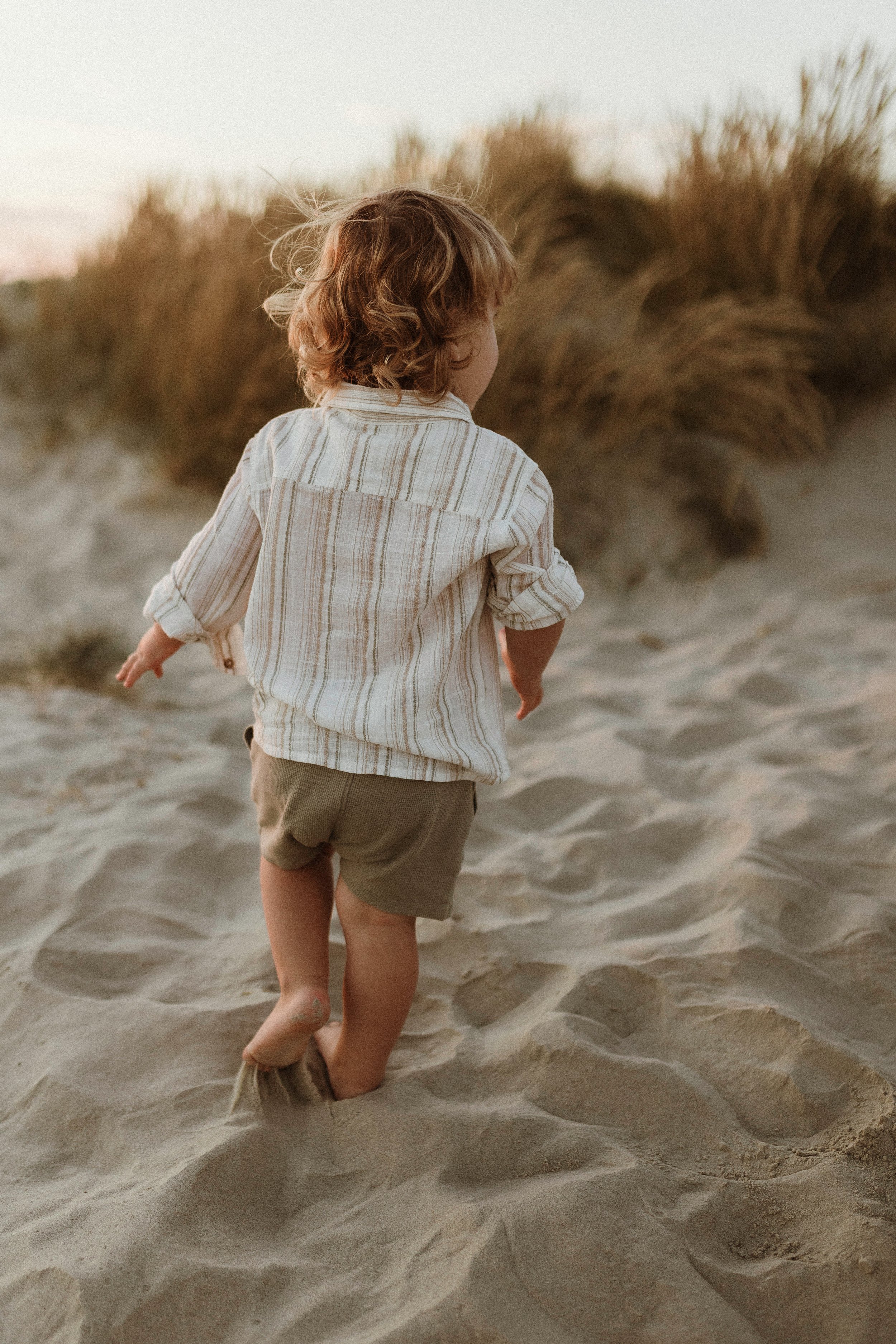Family photoshoot on Dorset beach 