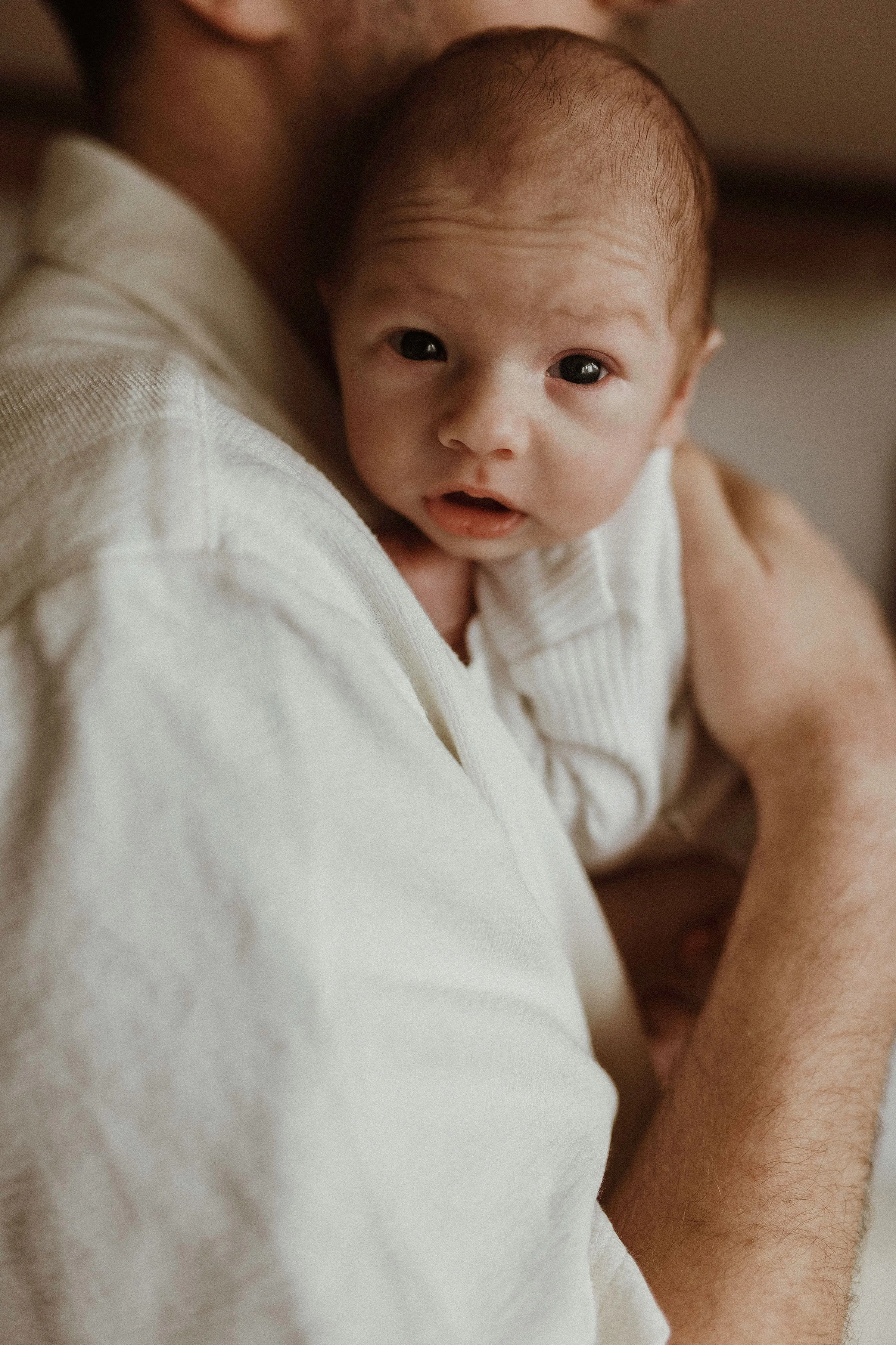 Newborn_photographer_hampshire_SophieWheelerPhotography.jpg