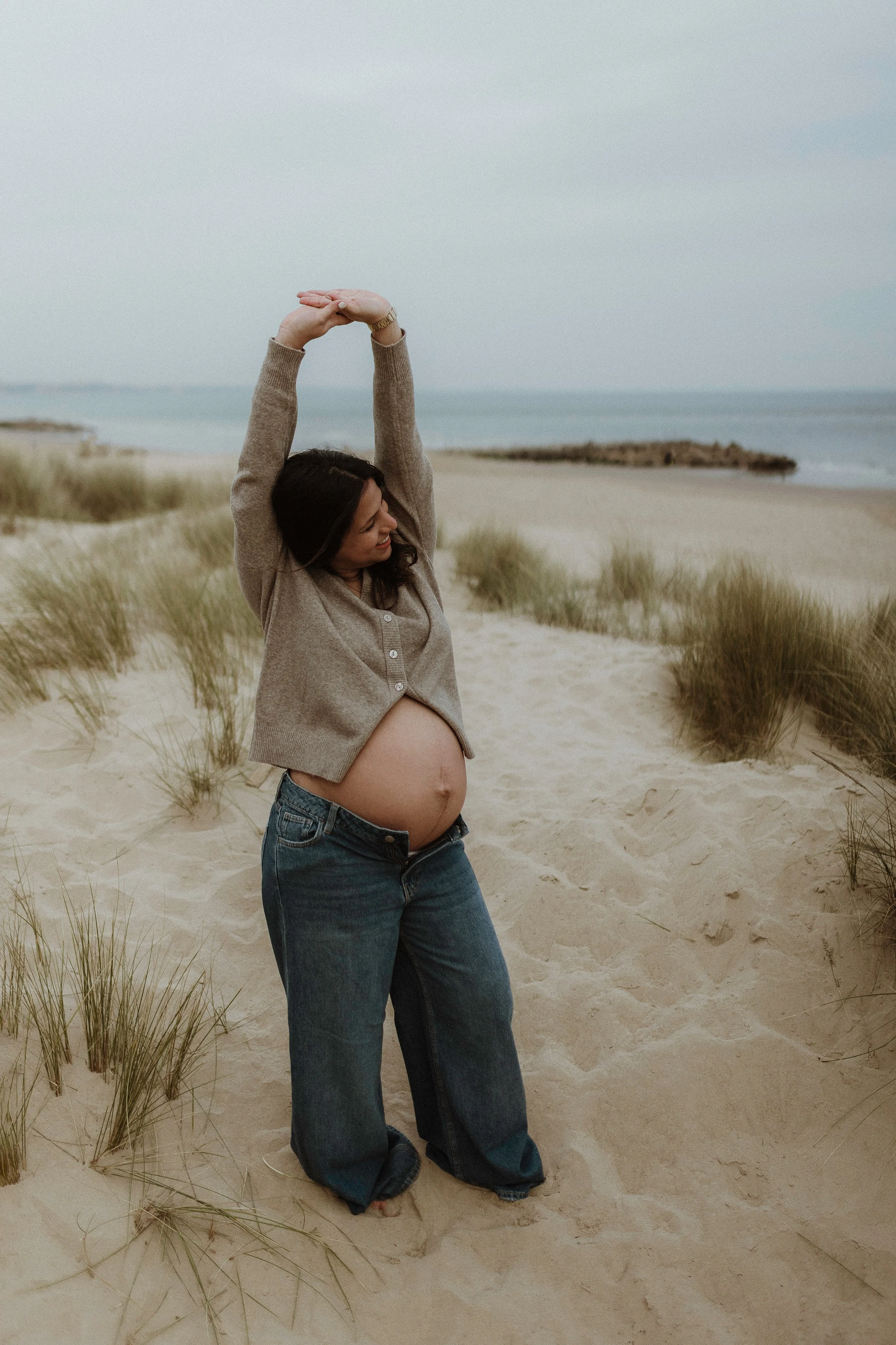Maternity photoshoot near me in Dorset 