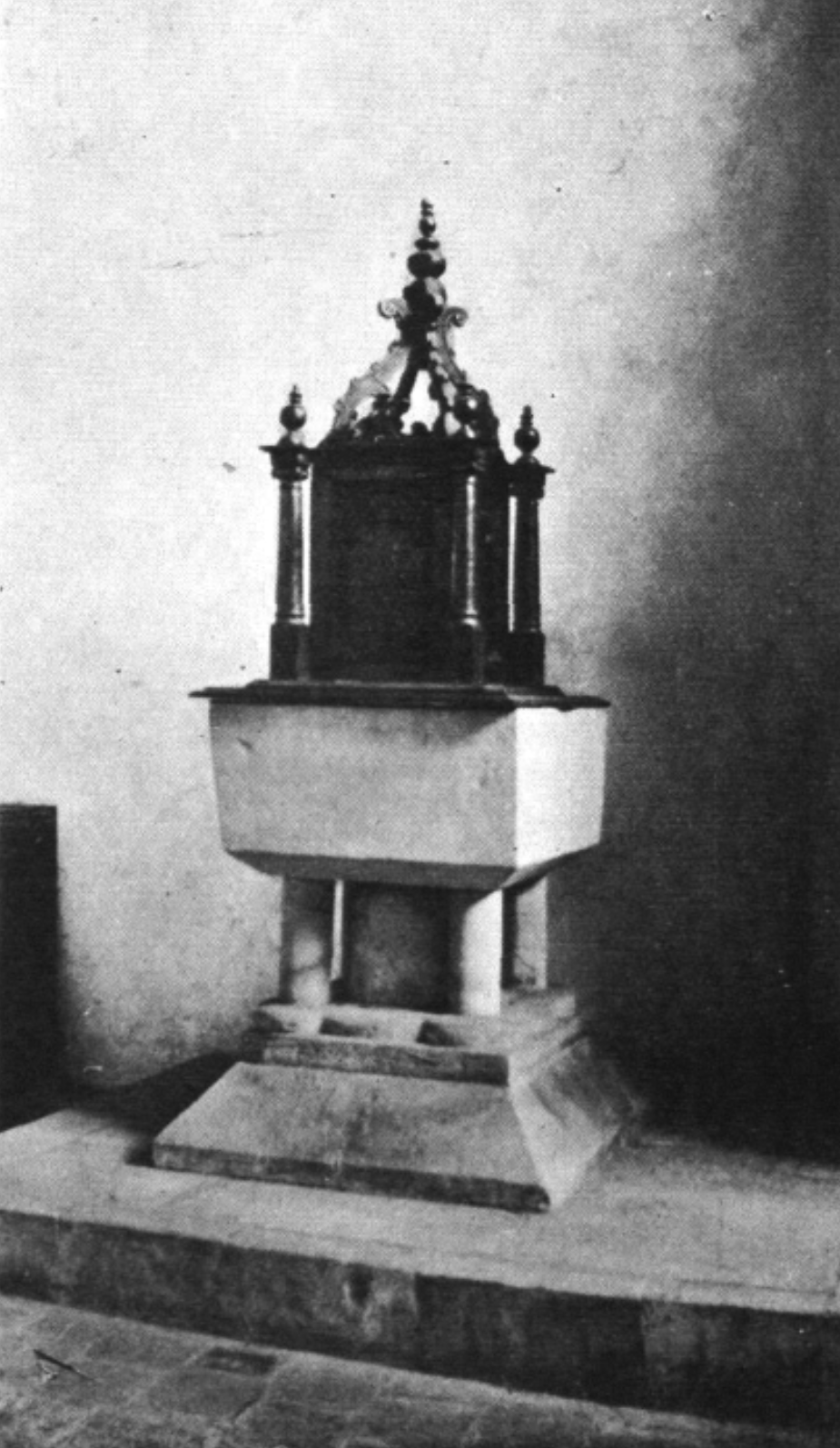 Aldington Font