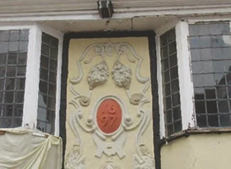 The Fashion of Dating Houses - Follow Up