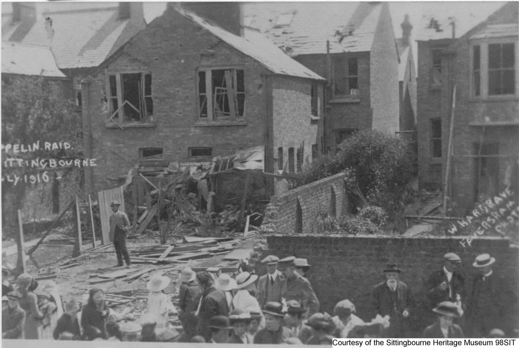 98SIT Bomb damage Unity StreetPark Road June 1915 1024x686.jpg