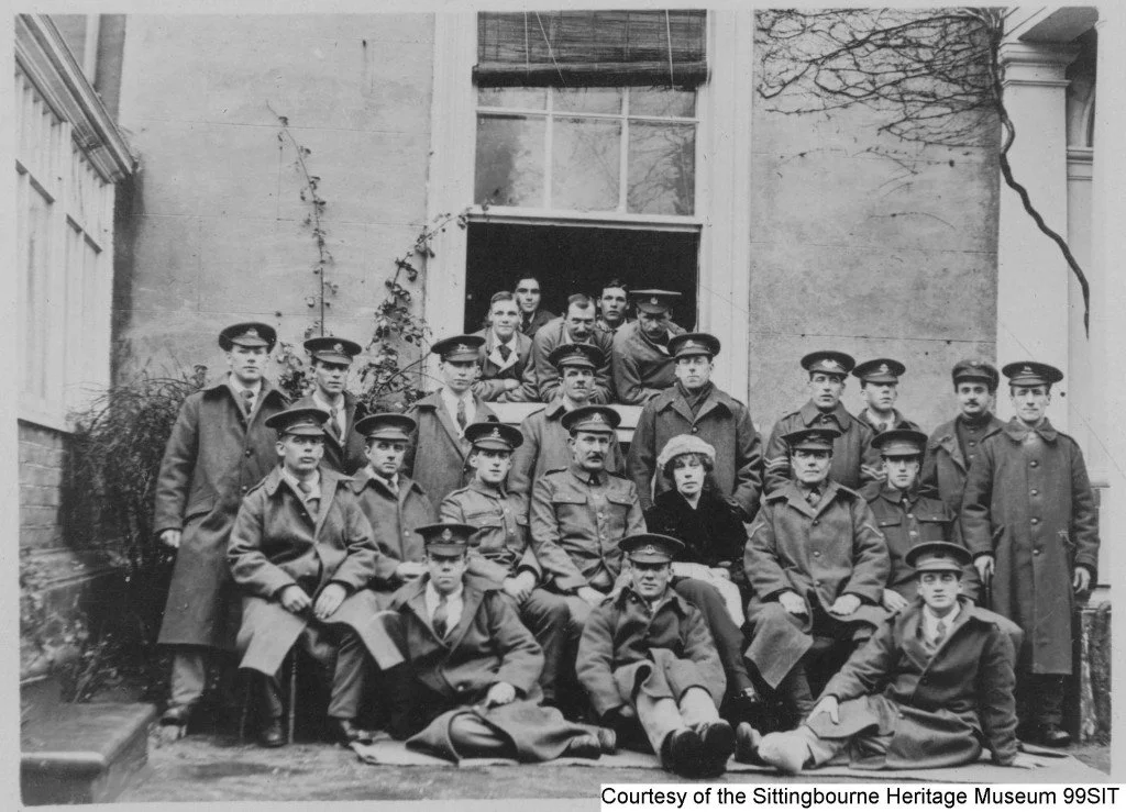 99SITMadame Honeyball with invalid Belgic Soldiers.jpg