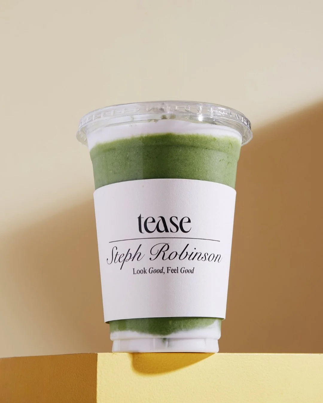 The Green Print 🌿🥑

Made with coconut water, pineapple, spinach, avocado, date, moringa, l-glutamine, collagen, seamoss, aloe vera &amp; coco whip, sprinkled with matcha 🍵

In collaboration with holistic nutritionist @stephrobinnson 

Bringing you
