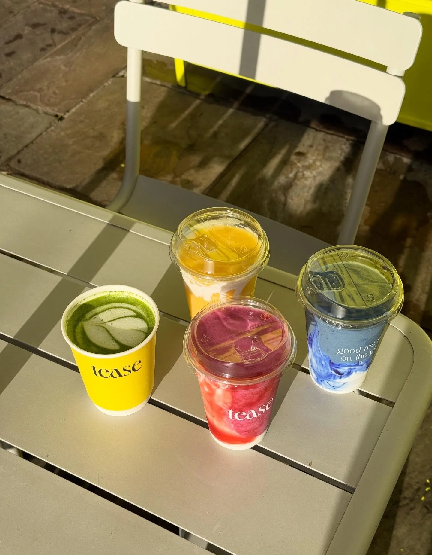 📍tease, Bicester Village

A refined sugar wellness bar. 

Offering matcha, smoothies, Adaptogenic lattes &amp; more 🍵✨

Now open, come &amp; find us!

#bicestervillage #newlocation #wellnessbar #drinktease #refinedsugarfree