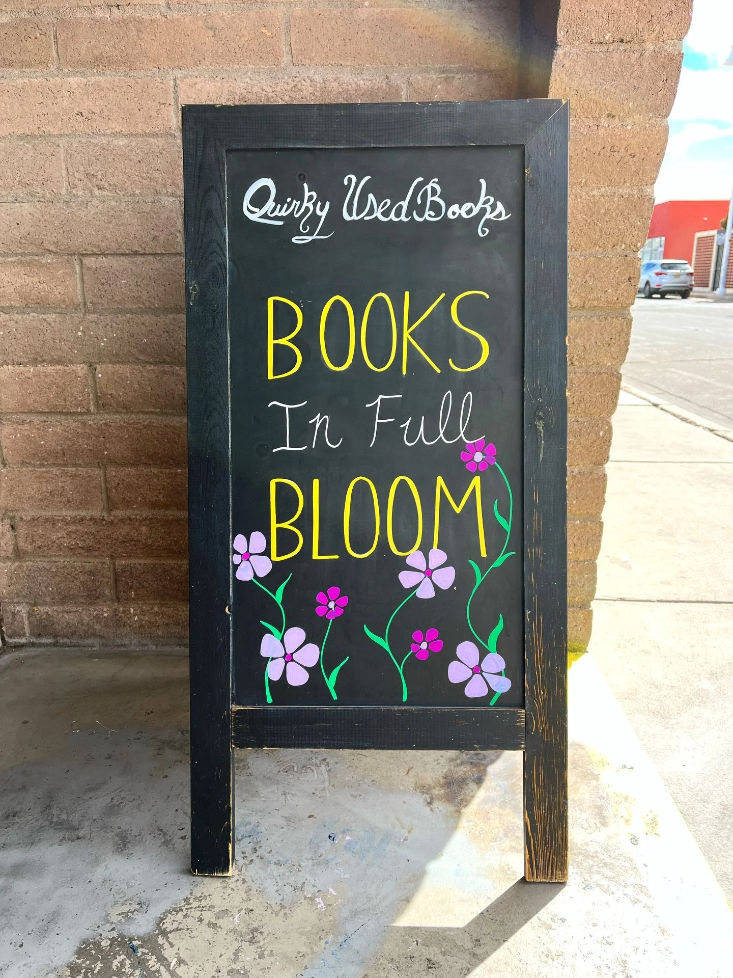 Flowers aren&rsquo;t the only thing that&rsquo;s blooming. Touch some grass and read about the natural world around you🌷