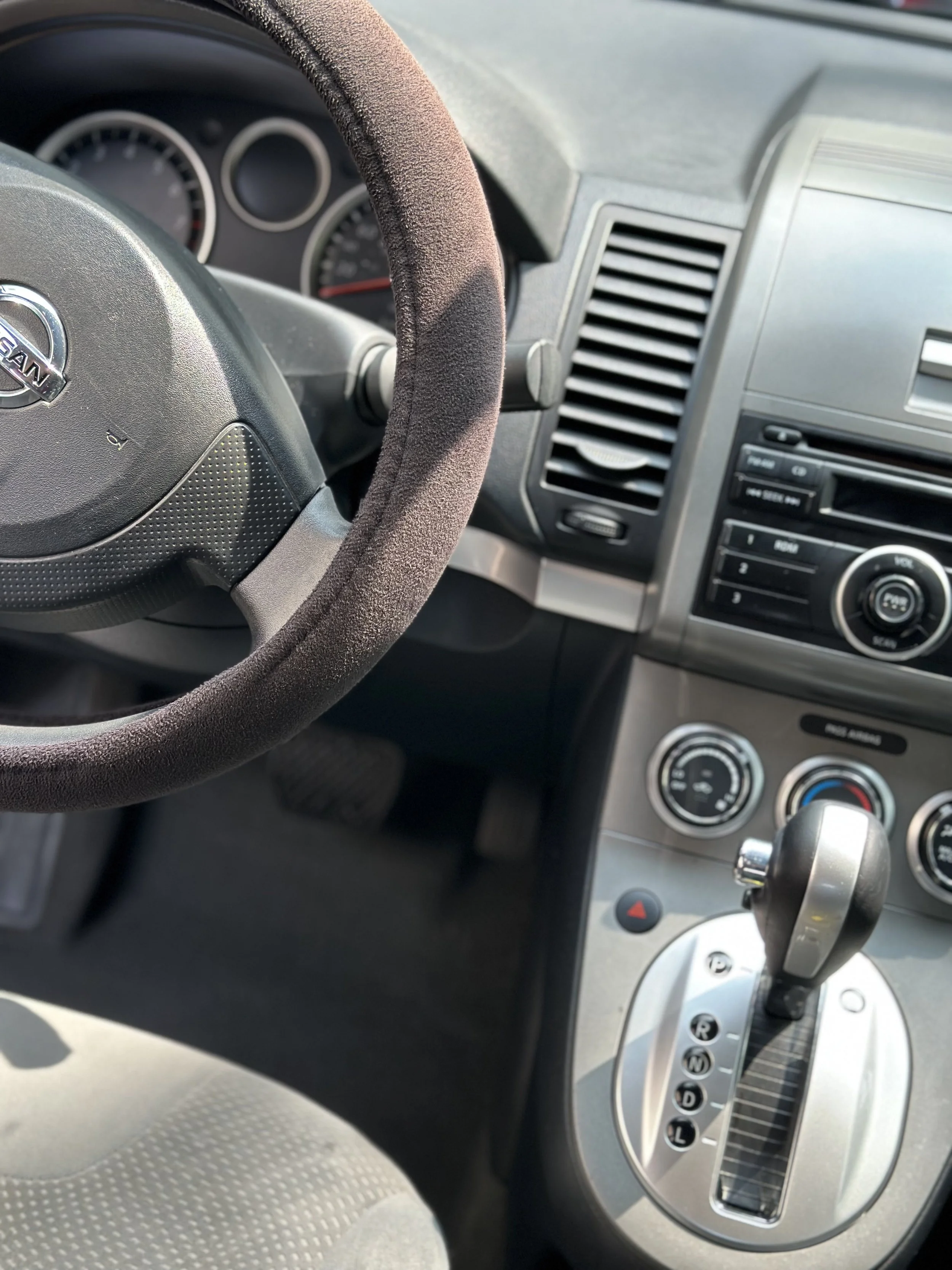 clean nissan sentra.jpg