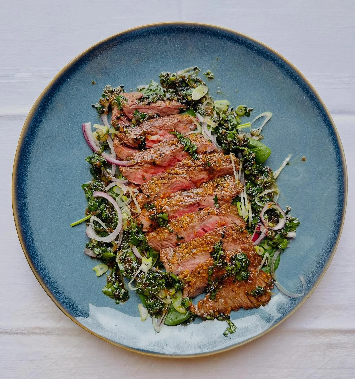 Onglet de b&oelig;uf grill&eacute; et marin&eacute; coriandre et citron vert 🍋&zwj;🟩 

&bull;
&bull;
&bull;

#love#instagood#photooftheday#art#food#photography#foodporn#foodie#instafood#yummy#foodstagram#foodphotography#foodblogger#foodlover#foodpi