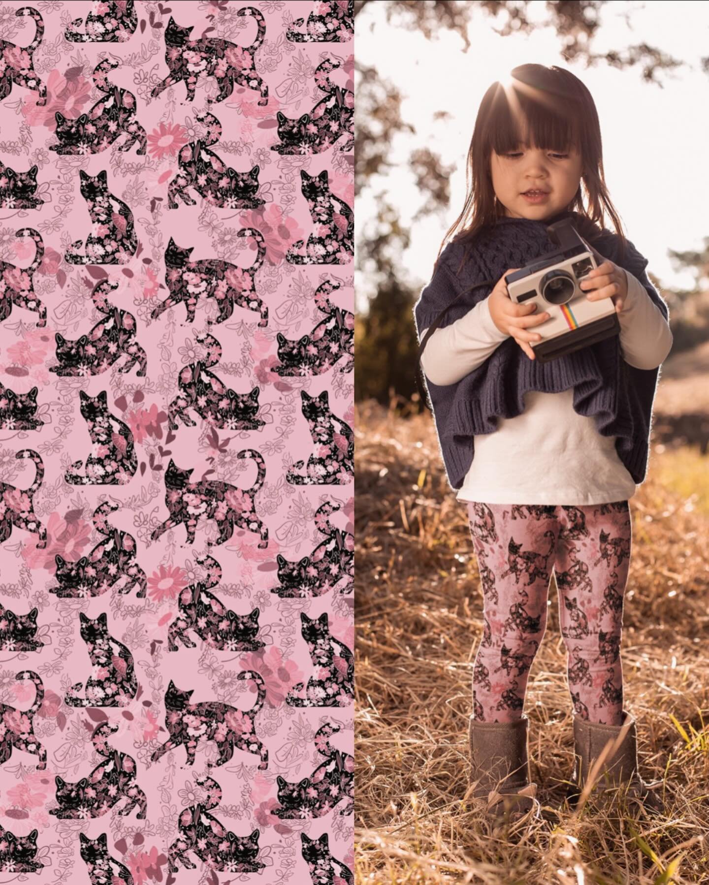 These cute little cats are finally ready to be worn, loved, and taken on bold adventures 😻😎

#surfacedesign #surfacepatterdesign #fabricart #textiledesign #surfacepatterndesigncommunity #patternlovers #artistofinstagram #patternillustration #procre