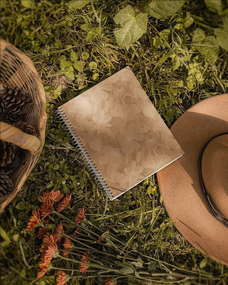 #surfacepatterndesign #mixedmedia #mixedmediaart #surfacedesign #fabricdesign #homedecor #artistoninstagram #patterninspiration #textiledesign #patterndesign #artistofinstagram #natureinspired #floraldesign #abstractart #patternprocess #cottagecore #