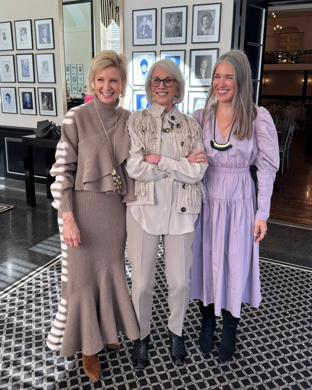 Yesterday we spent a perfect morning with the iconic Holly Hunt of #JoClient @houseofhunt.studio, where she signed copies of her book at a private women's club here in Chicago. Forever inspired by you, Holly!