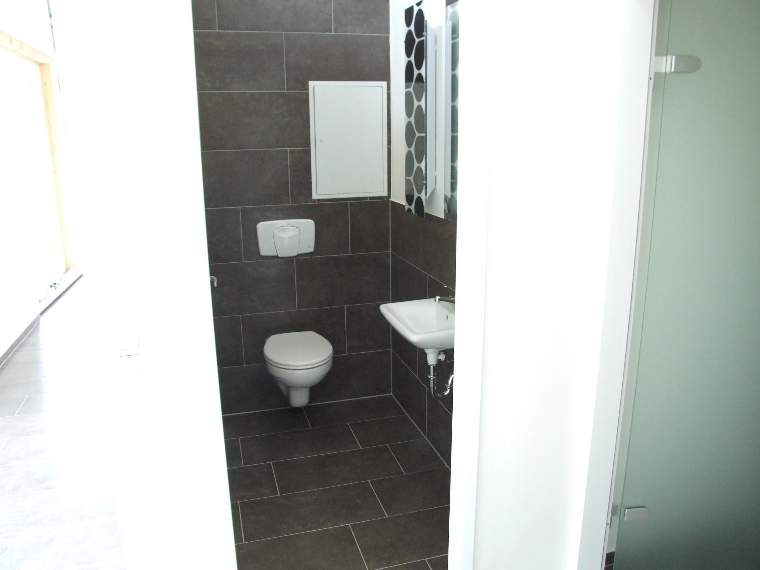 toilettensindfertig.jpg