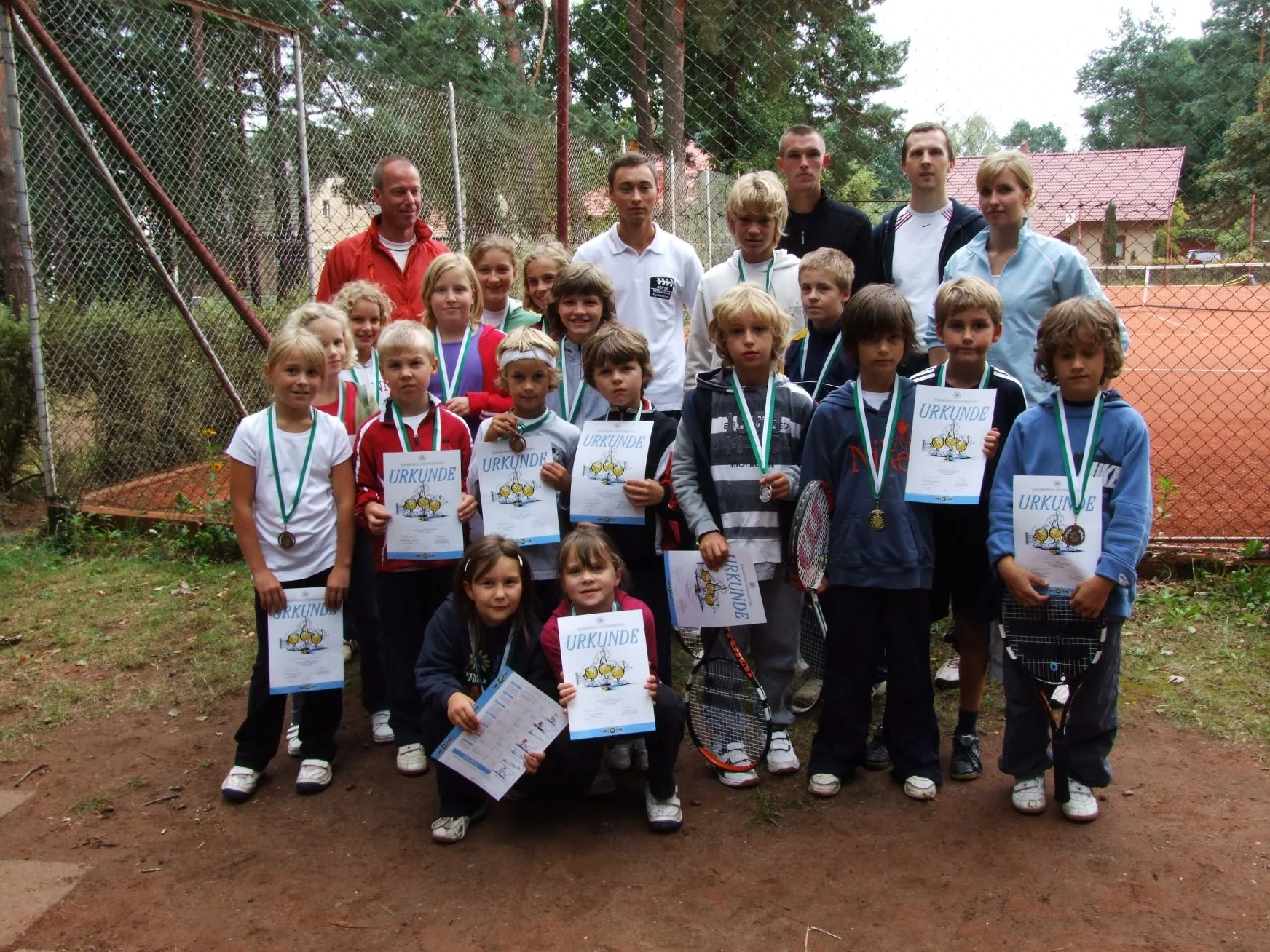 sf09_gruppenfoto mit den helfern Kopie.jpg