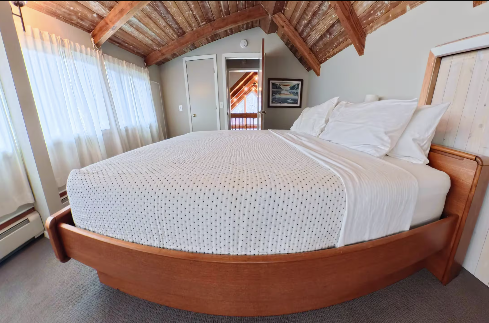 Glacier Chalet.bedroom.png