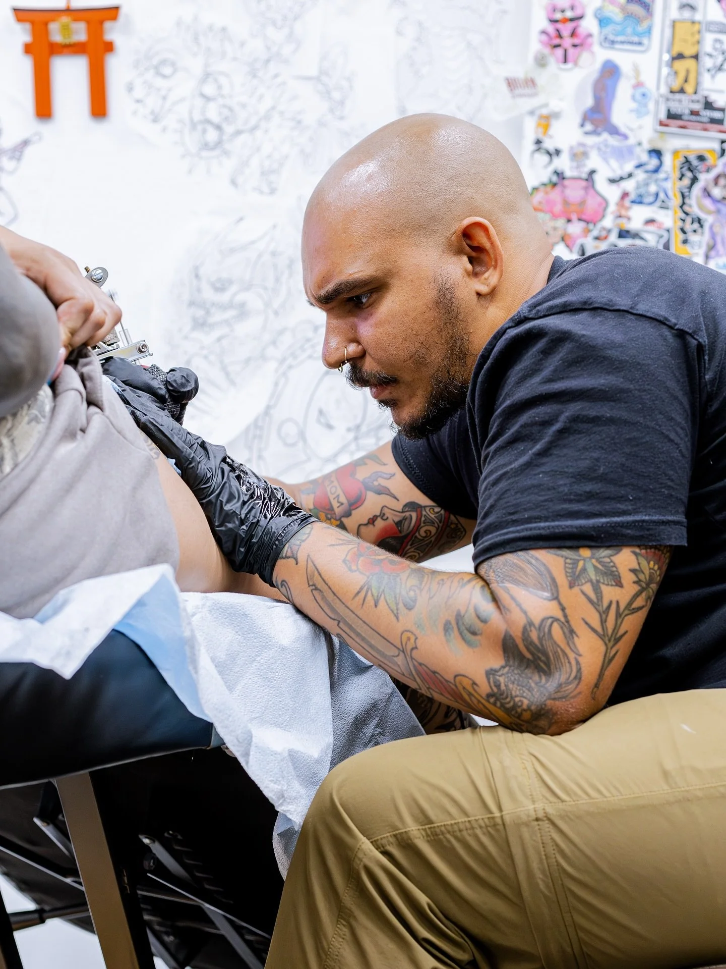 Last week with @themissingkei 🔑

Thank you for guest spotting with us Kei! Until next time 🤙 if you&rsquo;re in Columbus, Ohio, you gotta hit up @themissingkei for some flash ⚡️

#guestspot #guestartist #tattooartistsofinstagram #tattooshoplife #bl