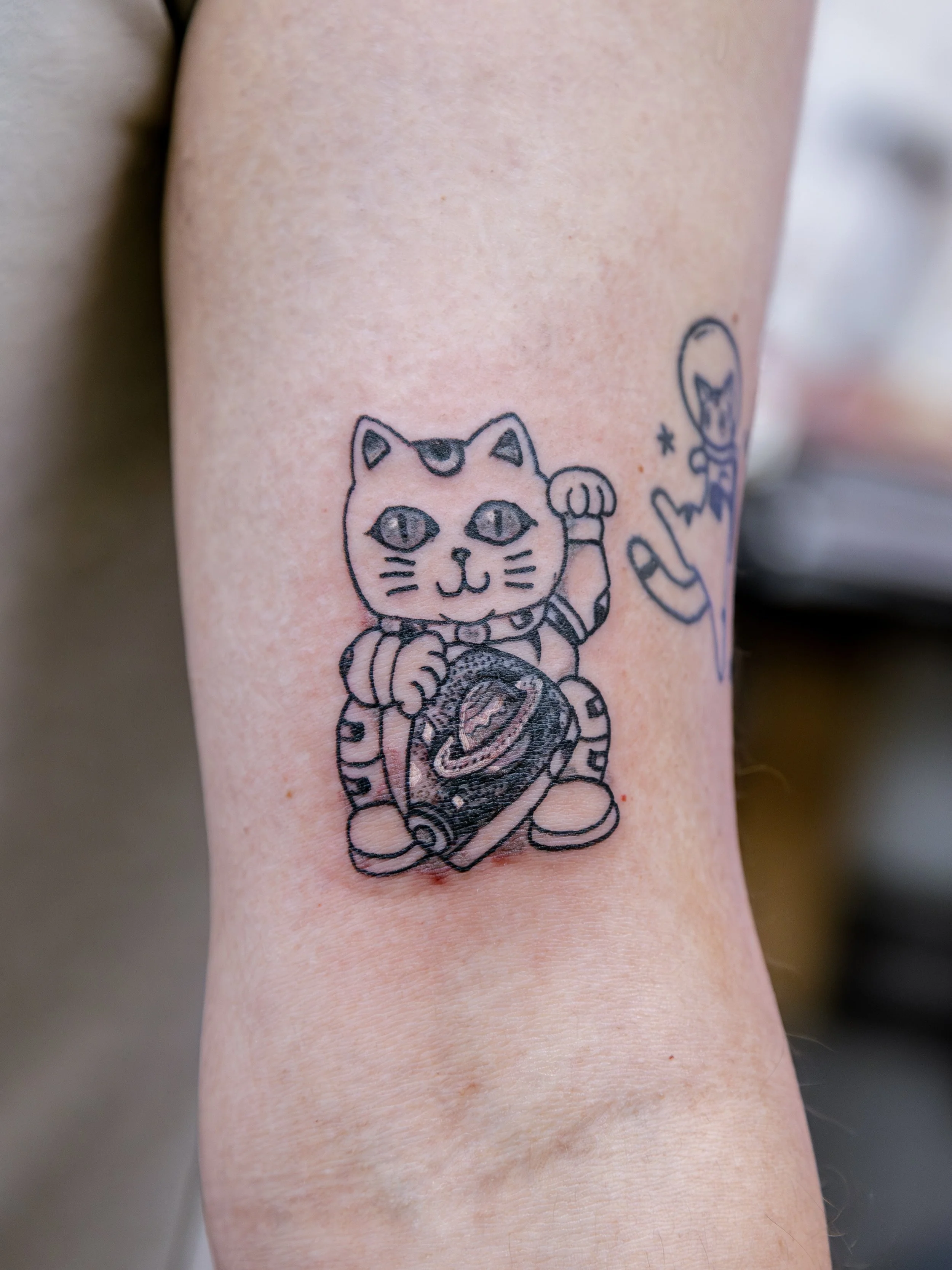 ✨🐈 MANEKI NEKO 🐈✨&nbsp;

Here&rsquo;s a couple cool cats that were picked from @1000yokai Maneki Neko Flash 😎⚡️ Brian&rsquo;s idea or your idea, let&rsquo;s have some fun before his trip to Japan 🤘🏼&nbsp;Book an appointment in advance or walk-in