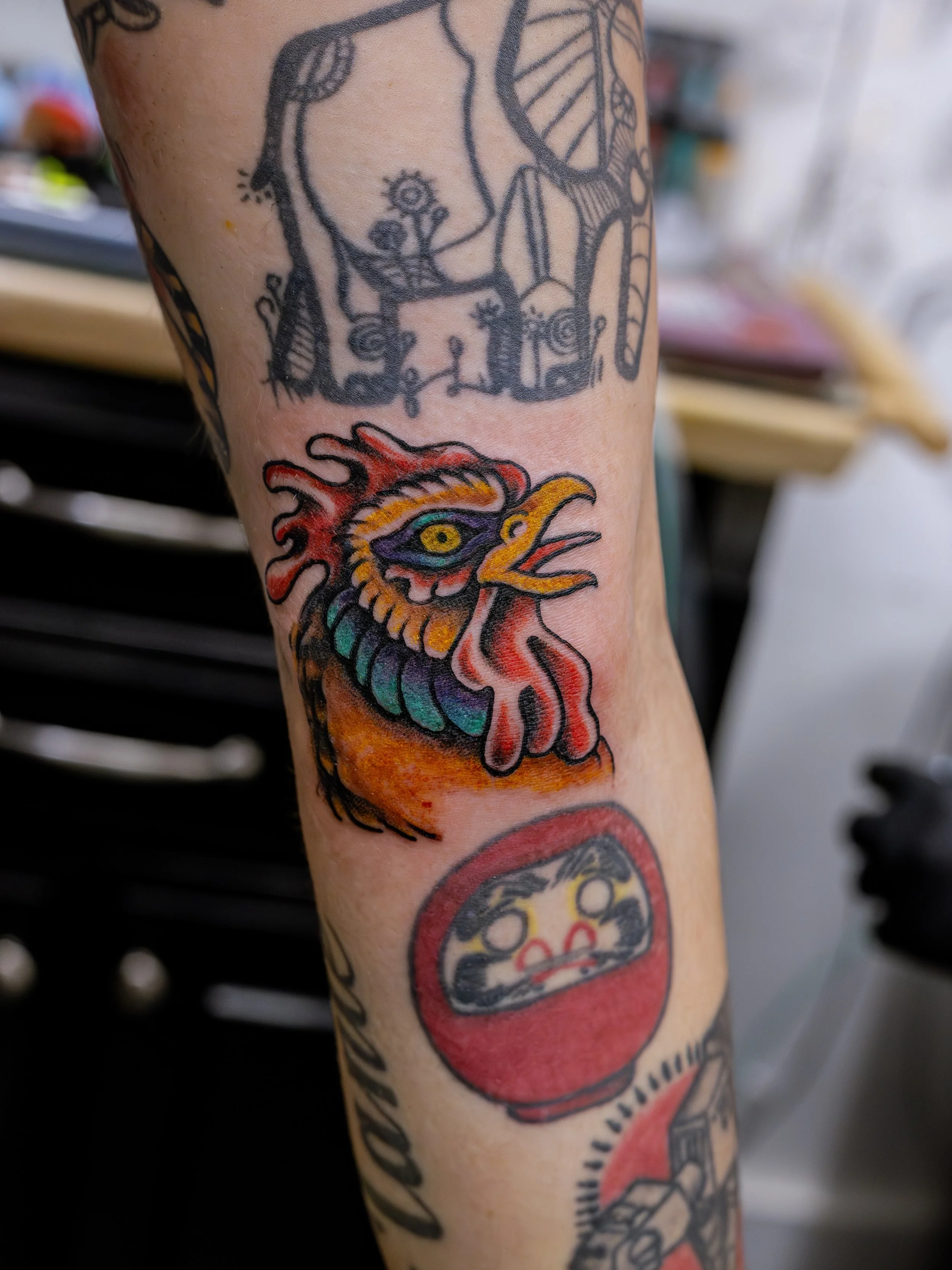 Some Rad Roosters by @lucky.clubs 🐔

Artist&rsquo;s Choice, Black &amp; Gray, Full Color&hellip;. the possibilities are endless. Thank you for everyone for stopping by the shop to get a custom piece by Dani 🤘🏼&nbsp;It&rsquo;s pretty rad to see the