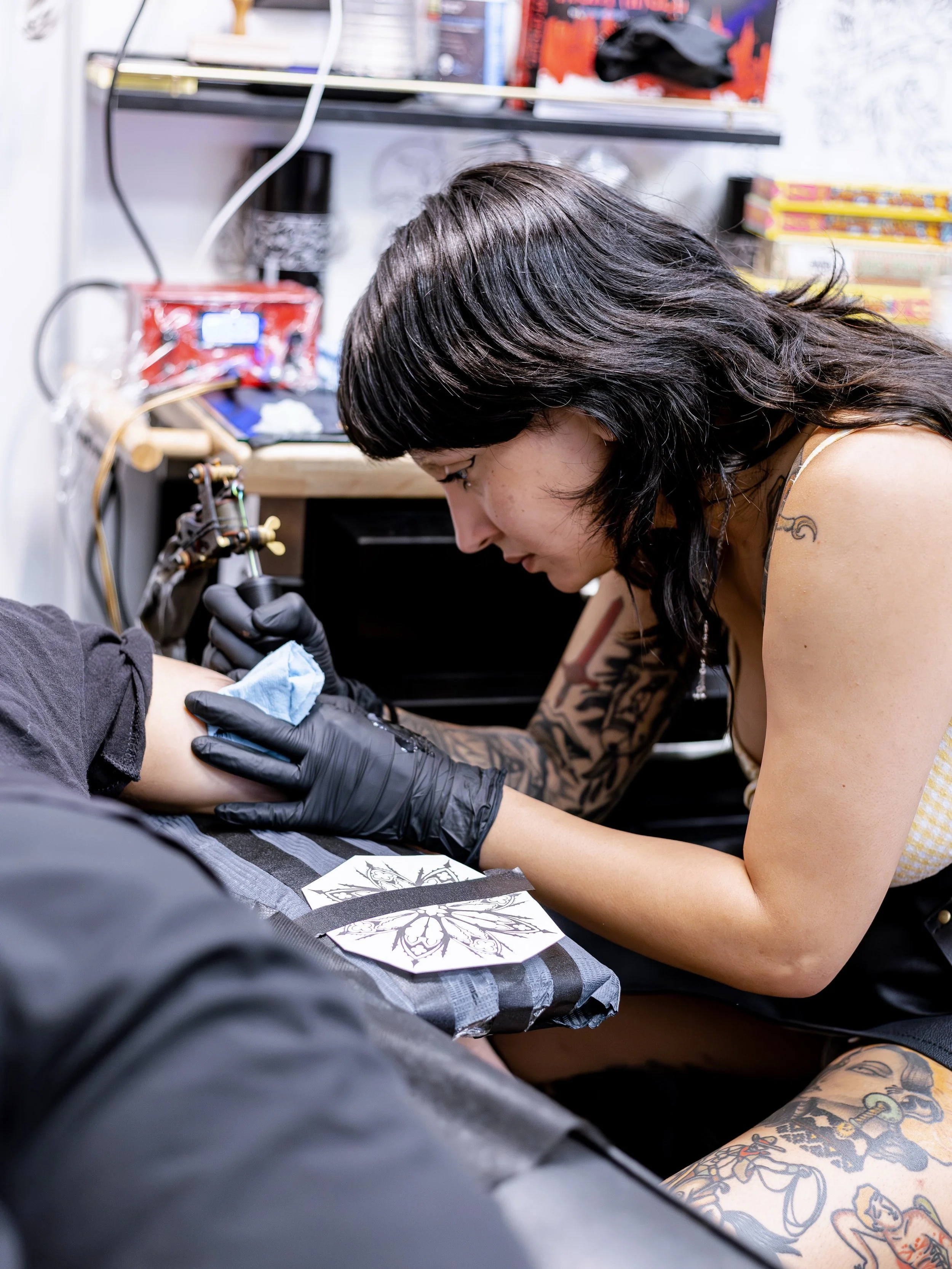 @skelletori in her element 🖤

Tori got to do this sick piece this past weekend! She has time to tattoo you today and tomorrow (5/23) before she heads back to Texas 🥵 Your idea or hers, send her a DM to book or walk-in. Walk-ins are first come, firs