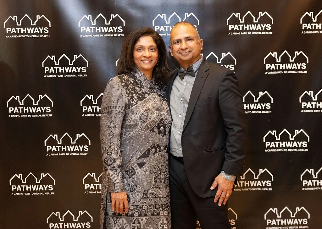 R62_4962Madhunikaswaminathan,VinodhSwamimathan.jpg