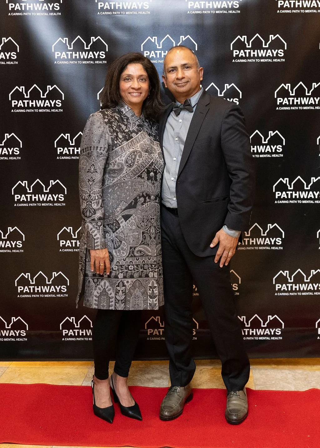 R62_4960Madhunikaswaminathan,VinodhSwamimathan.jpg