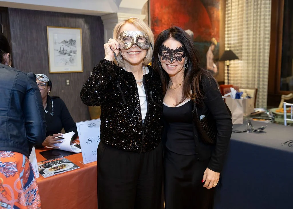 R62_4195CarolHochman,SaraAllard.jpg