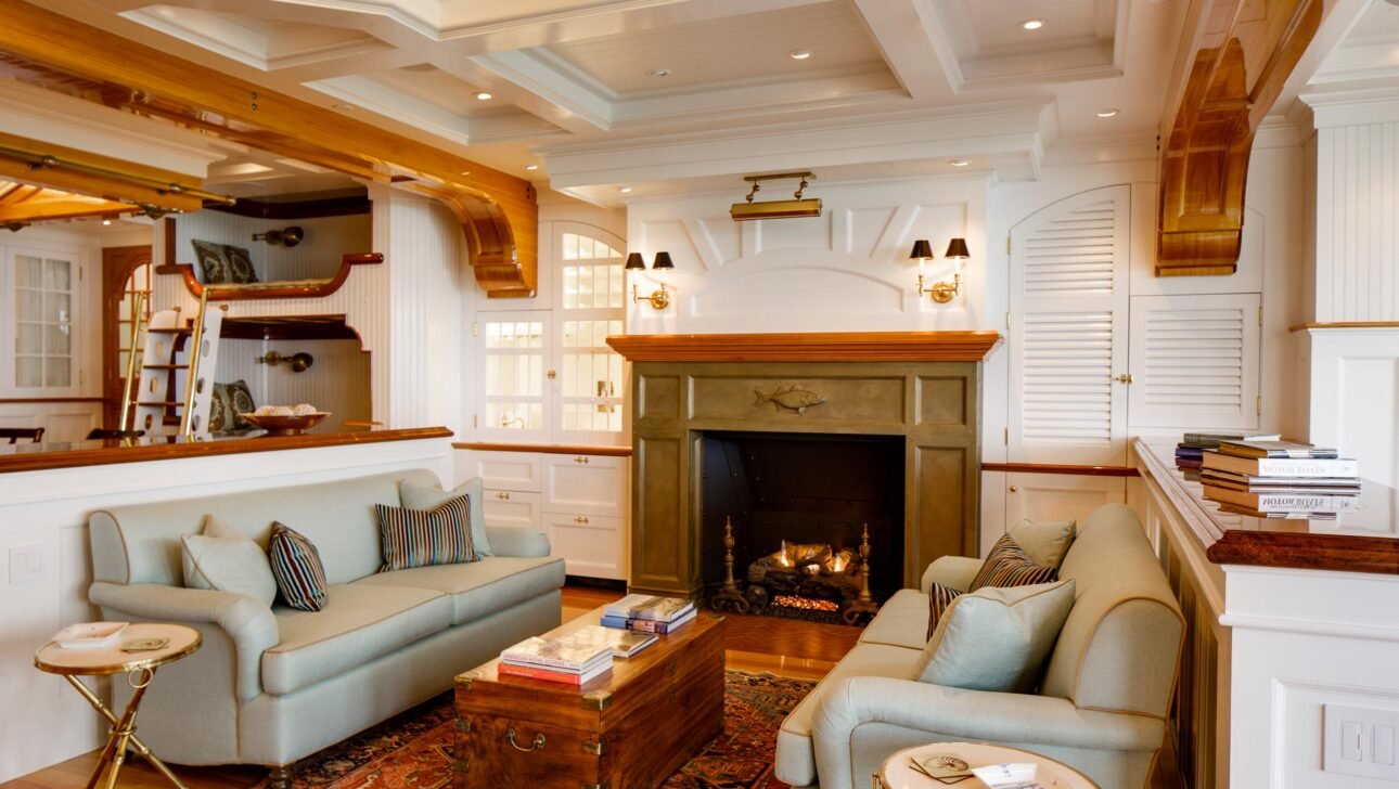 morgan-suite-living-room-1290x728.jpg