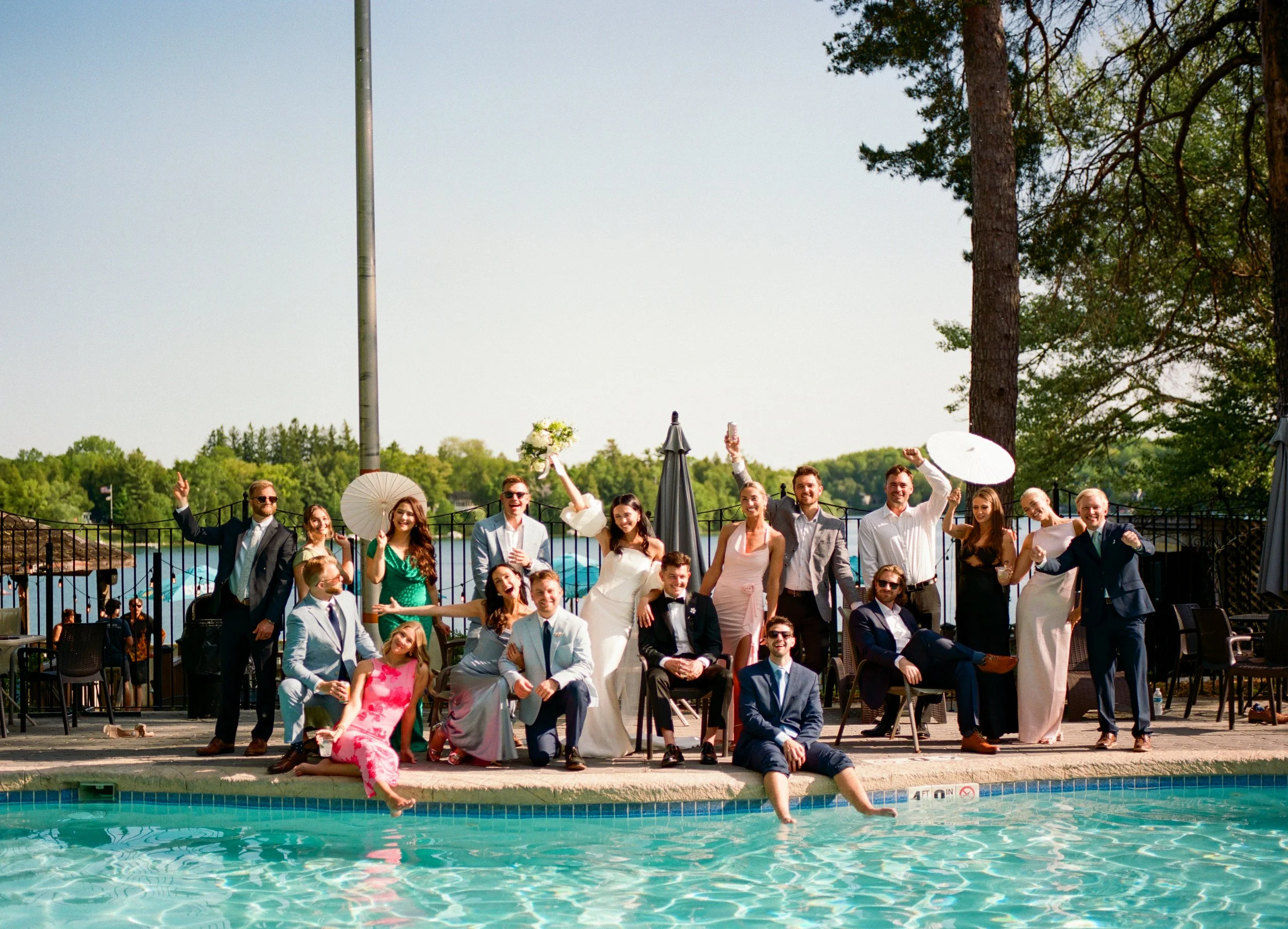 Avery+Brad_WeddingDay-000322590006.jpg