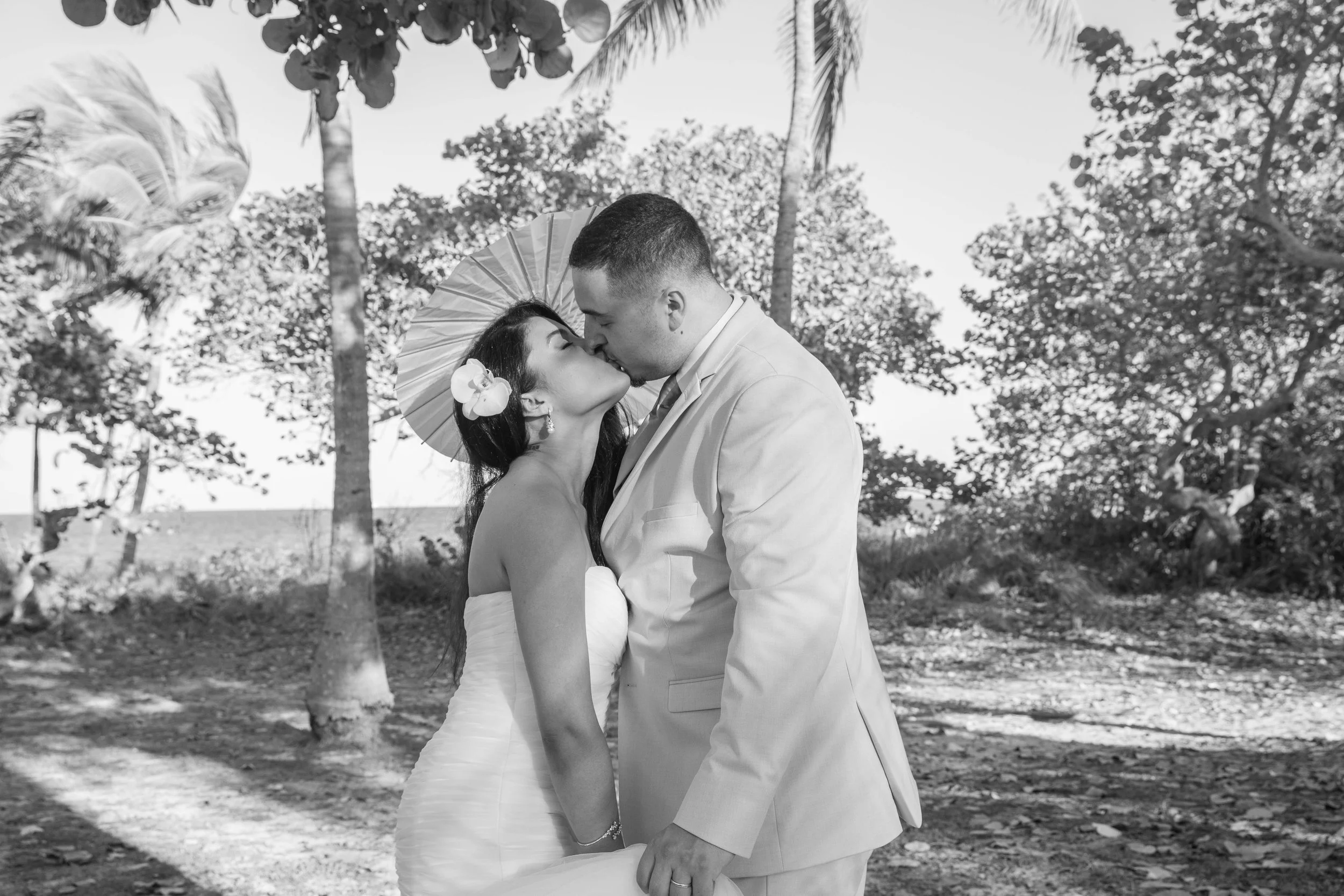  Essential Training for Aspiring Wedding Photographers