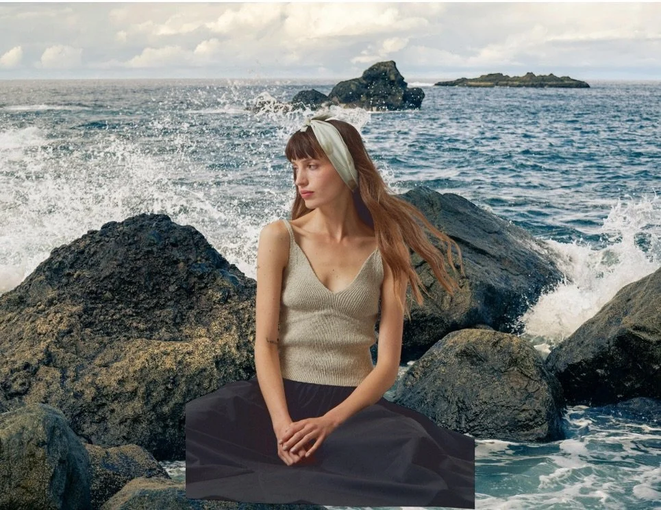 V Neck Cropped Knit Top