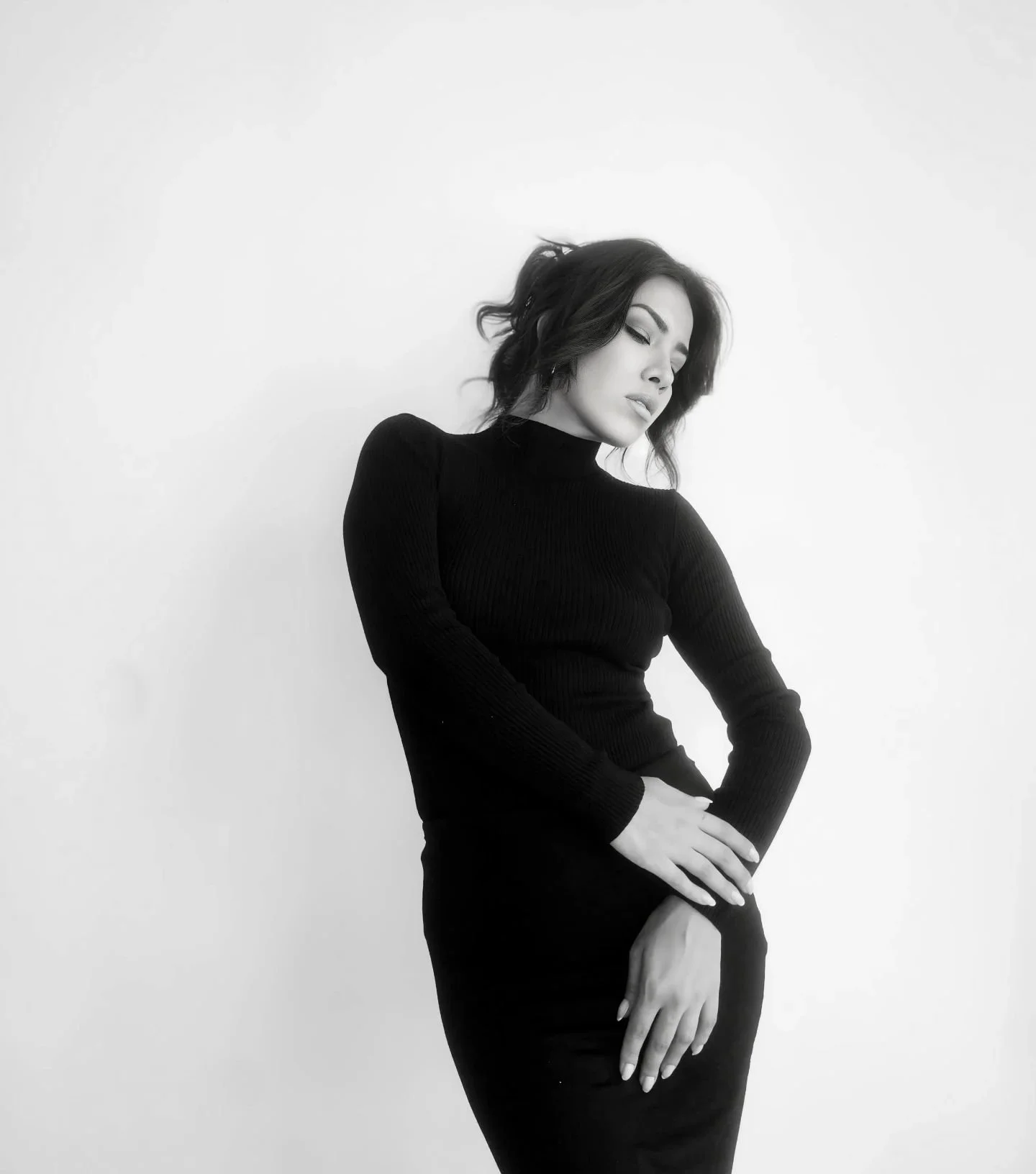 FOUNDER

La dise&ntilde;adora de interiores @vanesamakeover
Obtuvo una comprensi&oacute;n profunda sobre el arte y el dise&ntilde;o, perfecciono sus habilidades como visual merchandising y personal styling, la doto de una base s&oacute;lida en la est