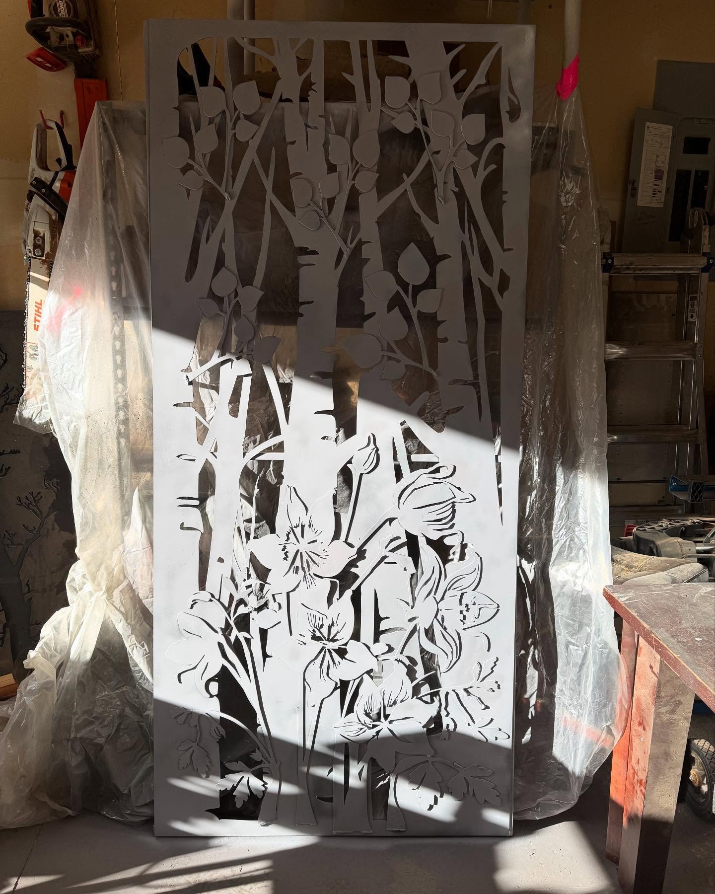 This steel door is coming together!

#burlycarving
#sylvansteel
#juliagermanfinearts