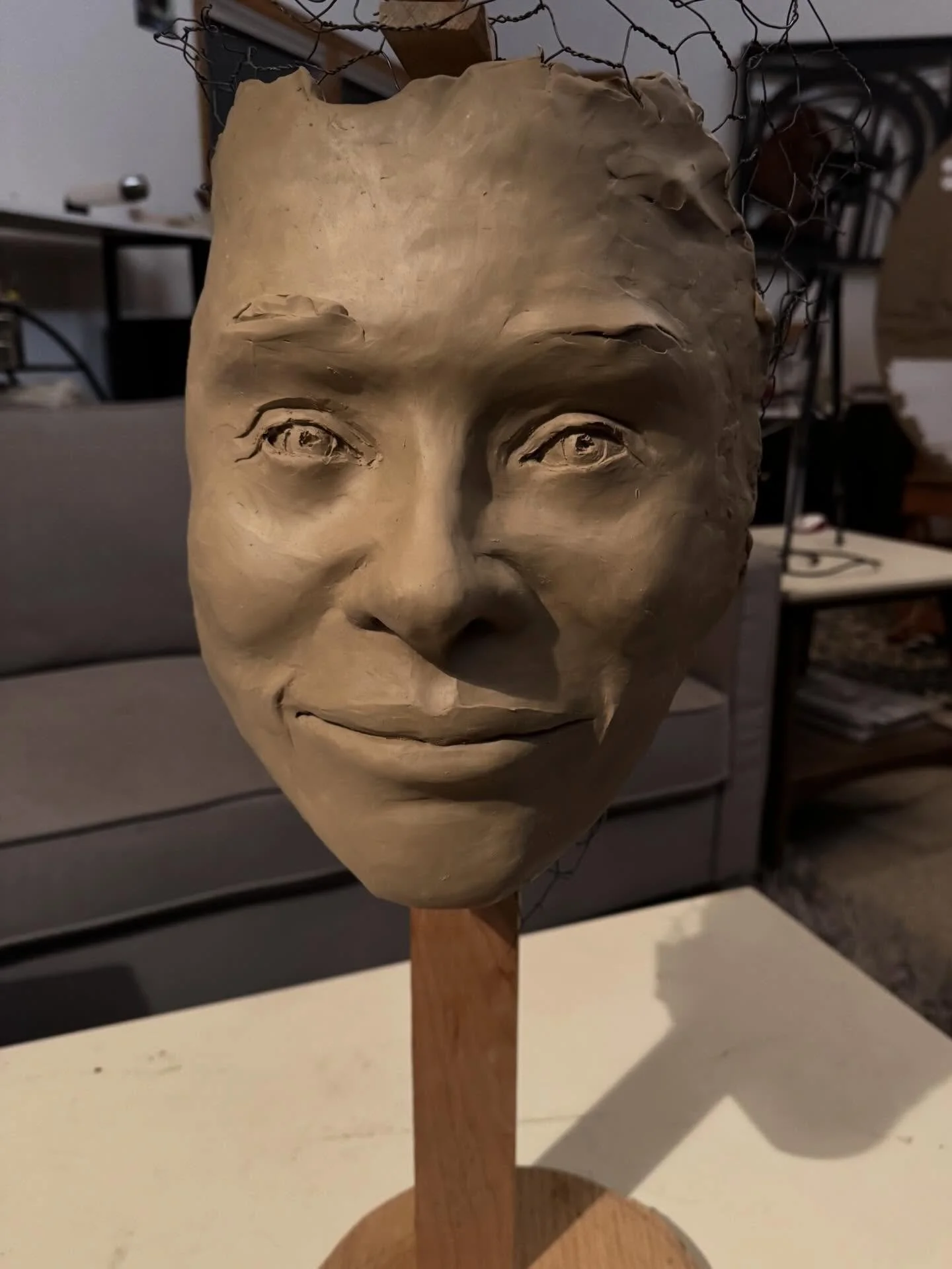 No updates from the face! A little less cartoonish now I think.

#burlycarving
#juliagermanfinearts 
#sculpture
