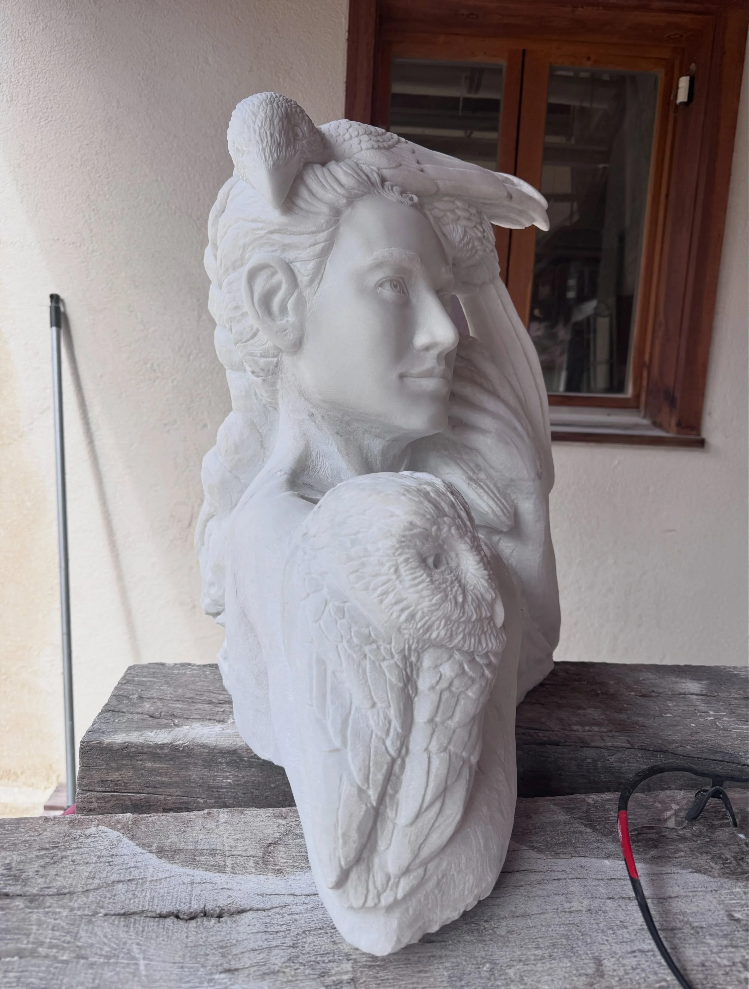 Getting time with this one is a treat.
#burlycarving
#juliagermanfinearts
#Athena