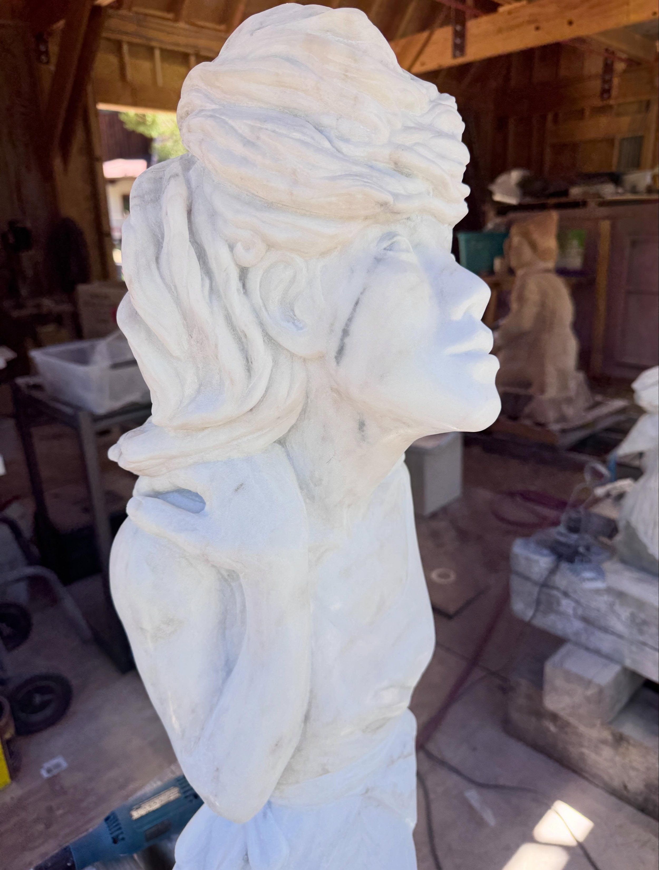 Loving this hand and arm so much more.
#burlycarving
#stonesculpture #marblemarble