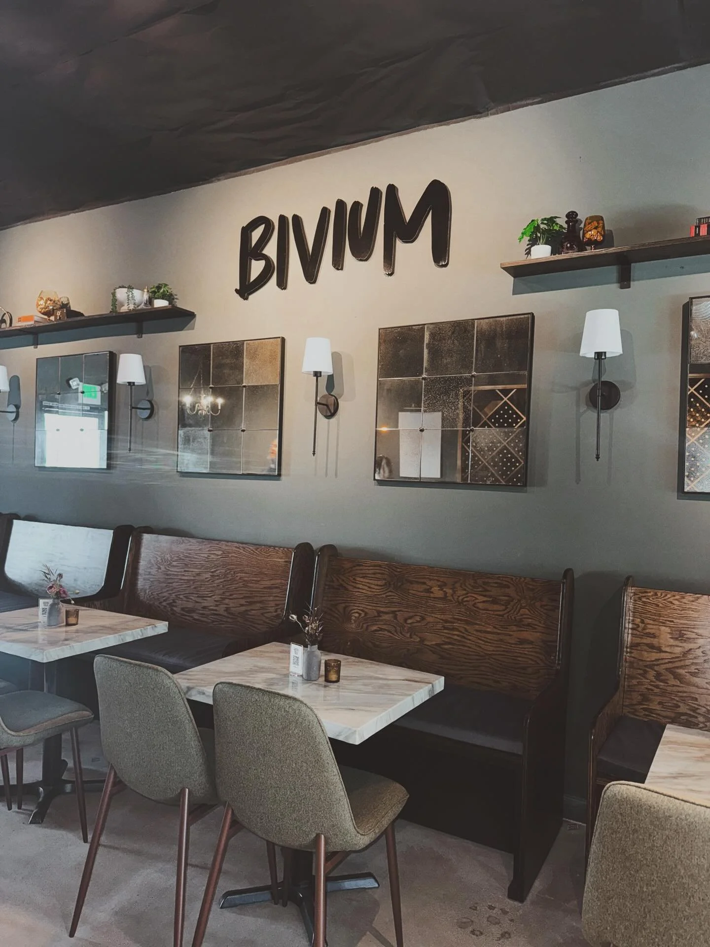We&rsquo;ve got a seat waiting for you this weekend at Bivium Main Street 🙌🏻🍷

WE&rsquo;RE OPEN:

Thursday, 4:00-9:00pm
Friday, 4:00-9:00pm
Saturday, 4:00-9:00pm
Sunday, 1:00-6:00pm 

Even if it rains, we&rsquo;ll be a warm and dry place to hang f