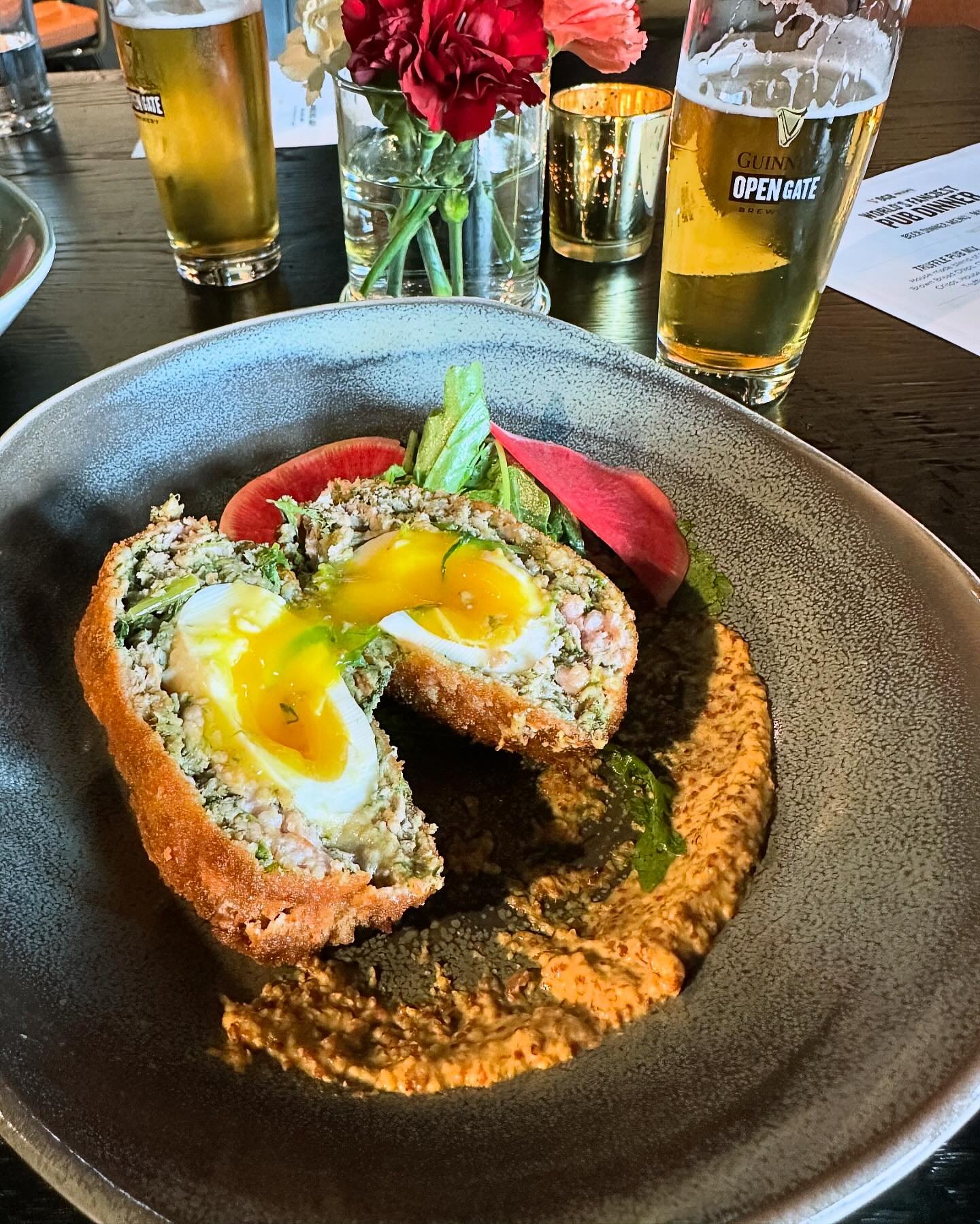 Genuinely trying to decide if I should have this meal again five days later. TY @guinnessbrewerychi for having me out for the preview!

Go for the food or simply to try the new Nitro Pale Ale, It&rsquo;s Prounouned &ldquo;Drought&rdquo;.

🎟️ World&r