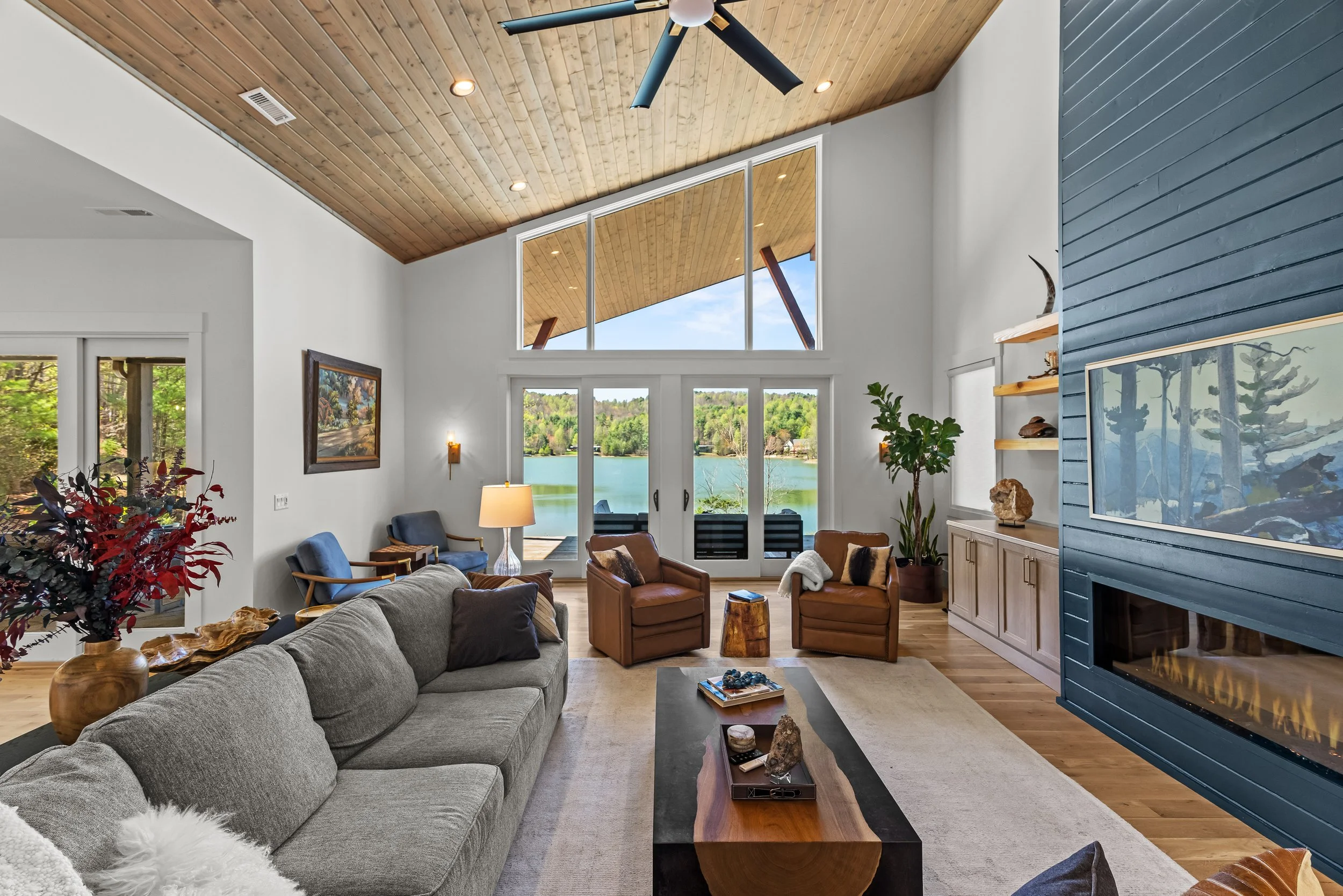 984 Eagle Lake Drive-3.jpg