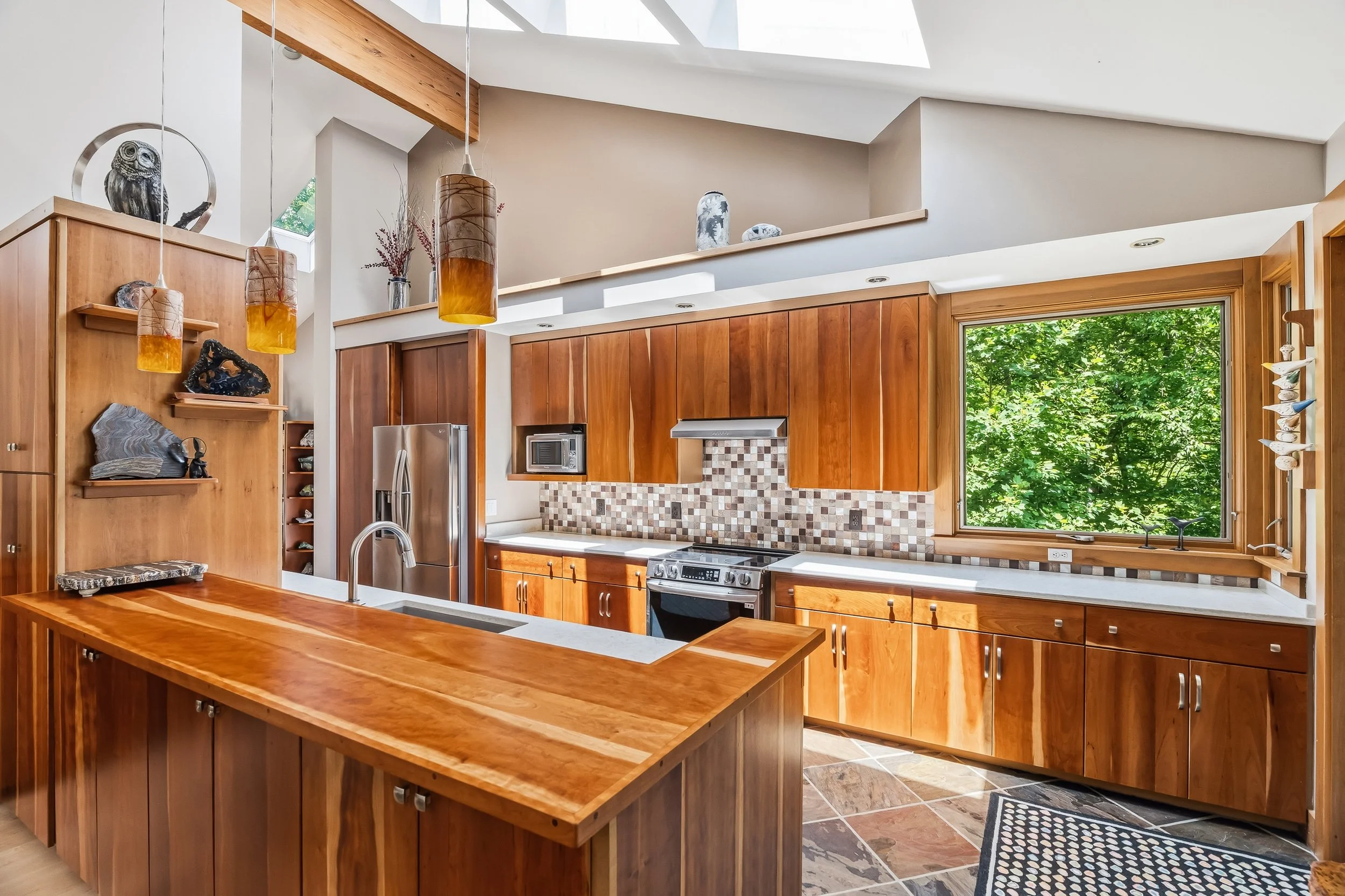 466 Sweetwater Lane-5.jpg