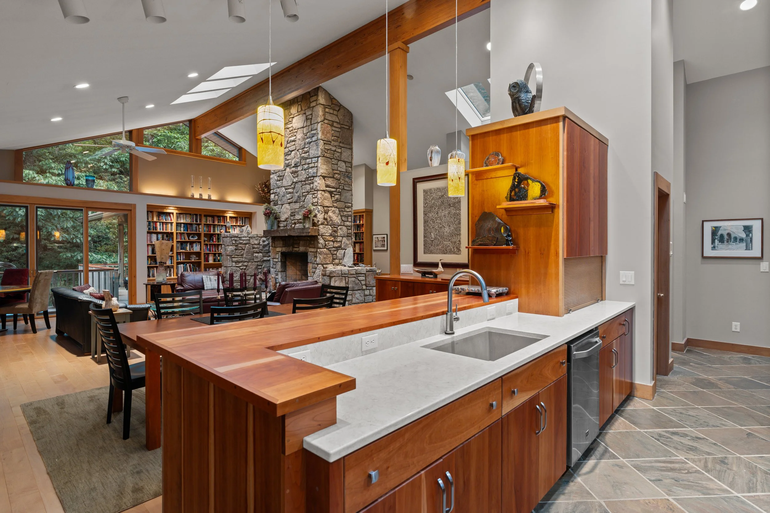 466 Sweetwater Lane-14.jpg