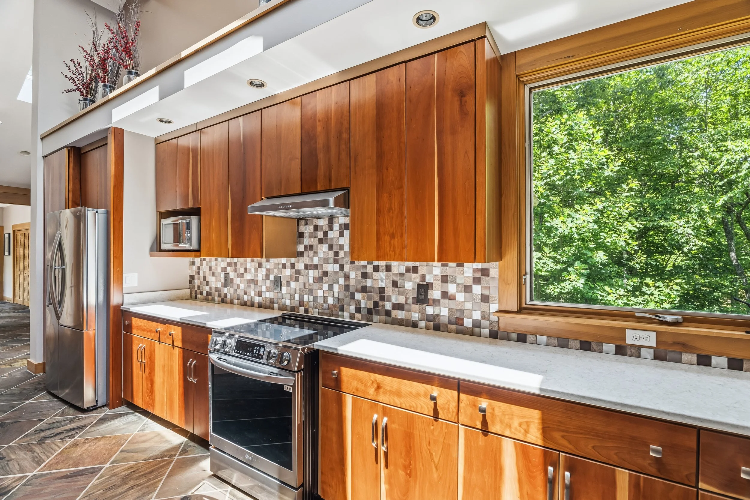 466 Sweetwater Lane-6.jpg