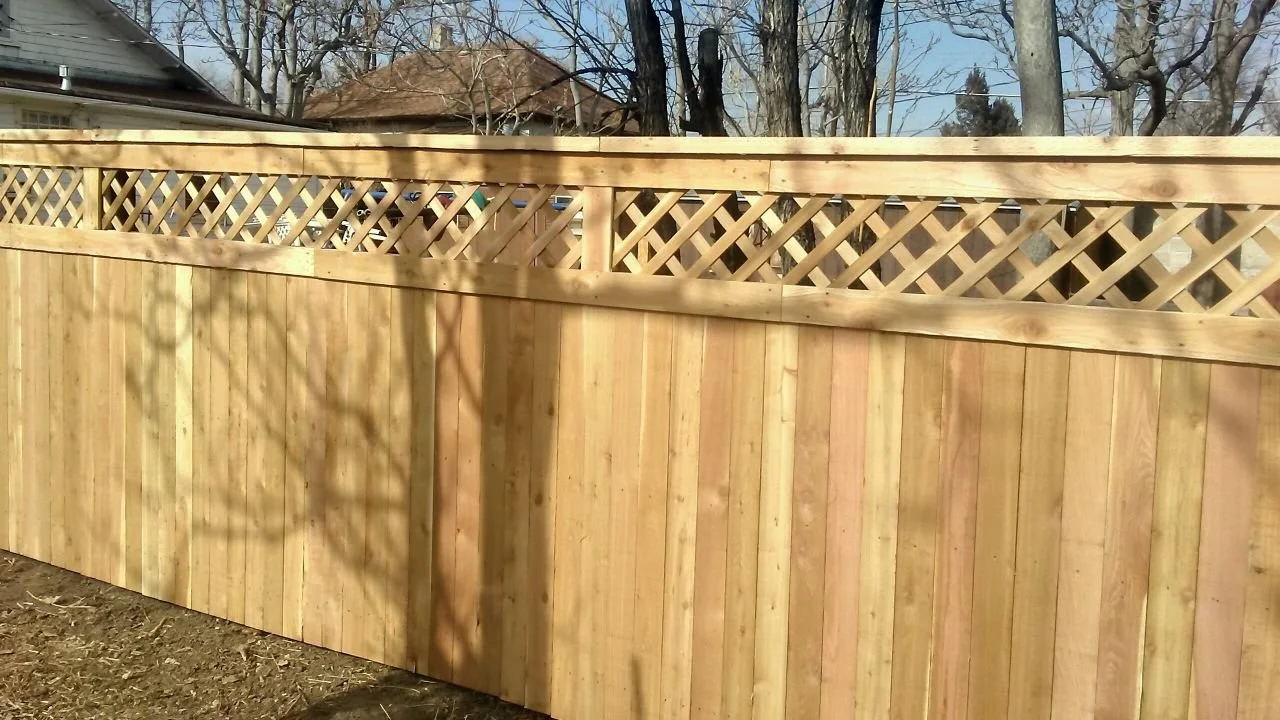 6' Fence with Diagonal Lattice Top .jpg