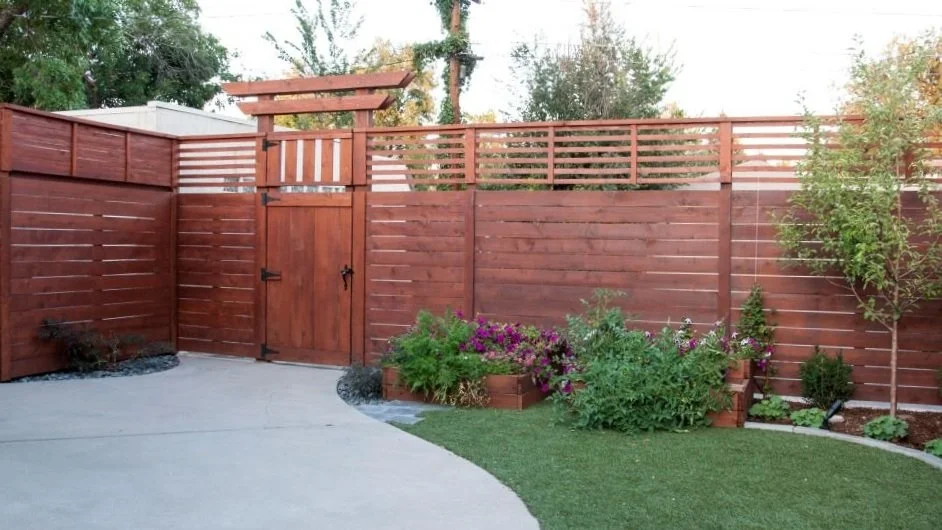 Fall Fencing Care: Prevent Warping And Moisture Damage