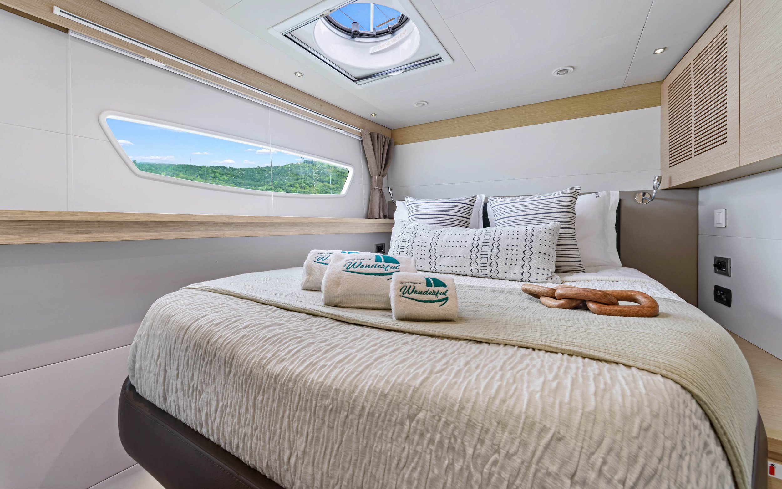 Cabin-Port-Fwd.jpg