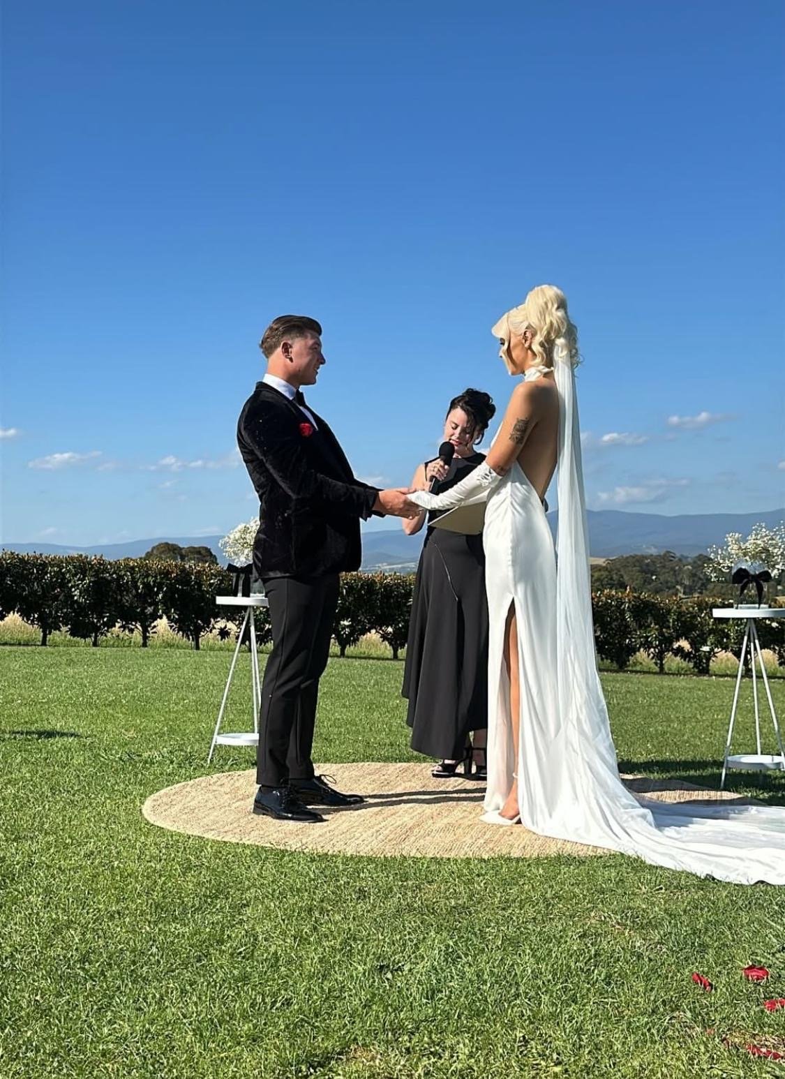 Celebrant Dee officiating wedding.jpeg