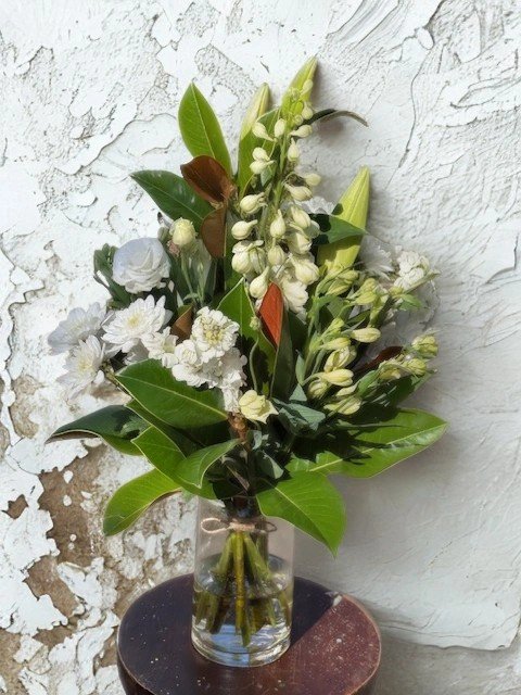 floral-arrangement-in-vase-havelock-north.jpg