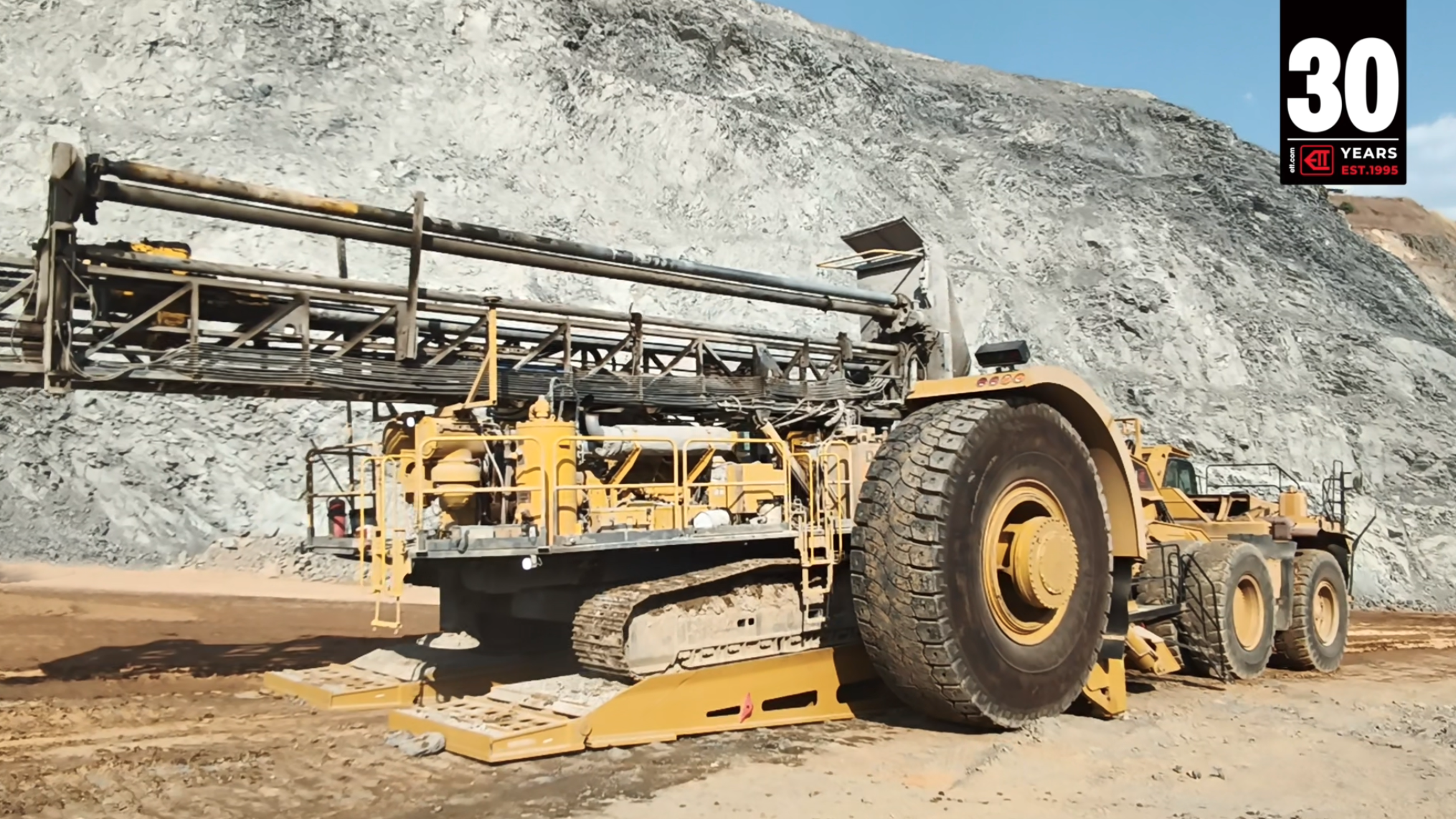 Heavy equipment made mobile with an ett lowbed trailer